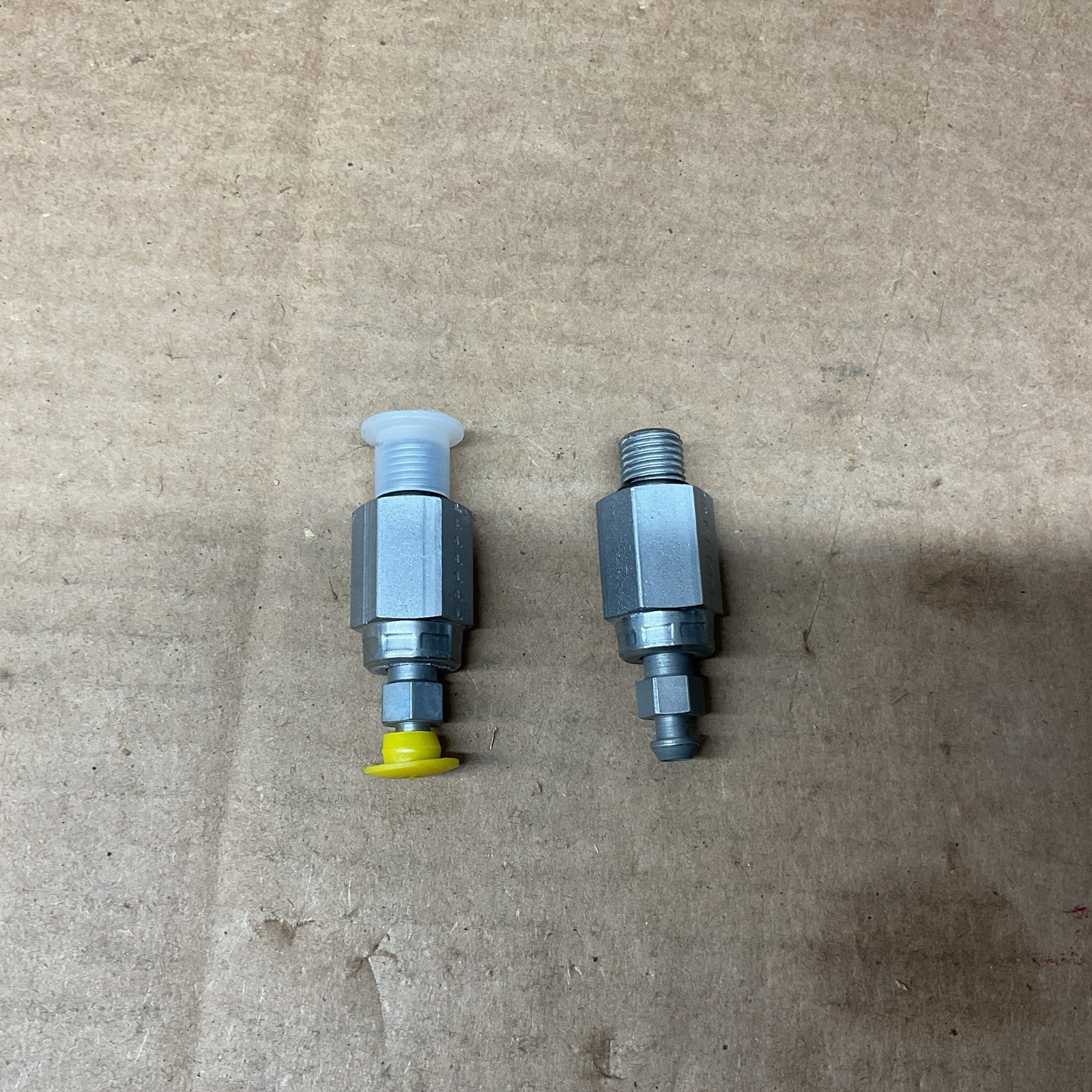 Parker 4-P5QNBA-S Hydraulic Port Bleed Adapter Lots Of 2