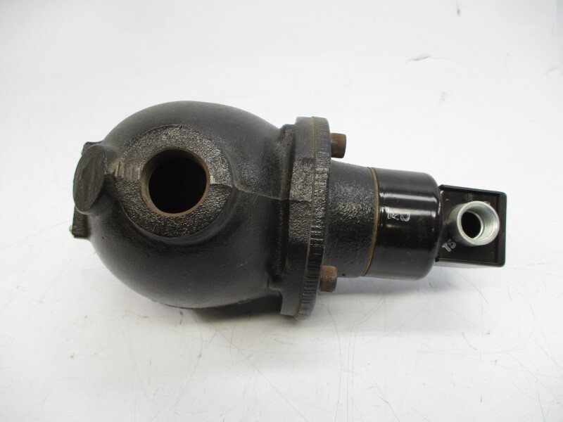 ITT MCDONNELL & MILLER 61 120-240VAC 7.4A 2″ NSNP