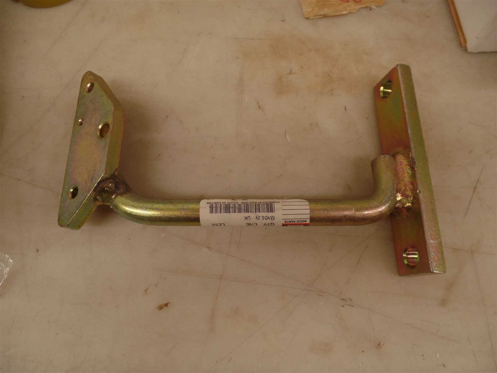 3790187M1 SUPPORT AGCO TRACTOR 6110 6120 6130 6140 6150 6170 6180 6190 6710 MORE