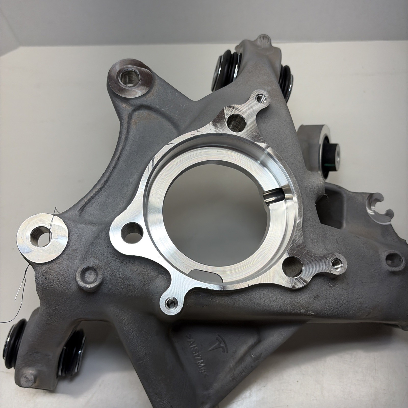 Rear Right Side Knuckle Assembly Tesla Model Y 2020-2024 Suspension 1188416-00-E