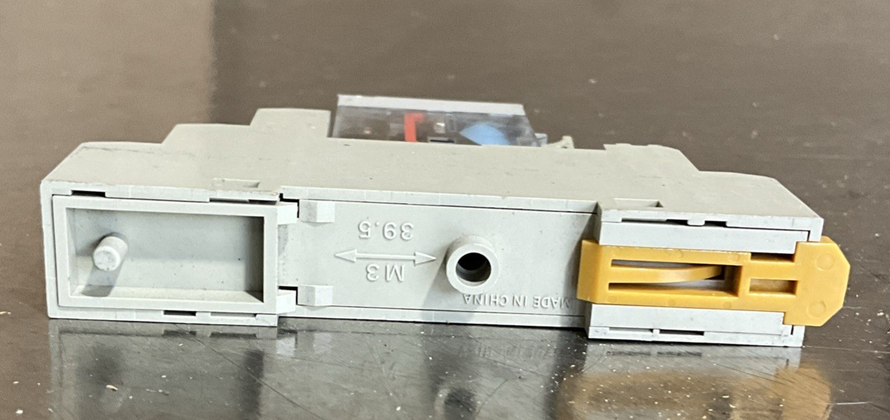 Omron G2R-1-S/0713EW Socket & Relay