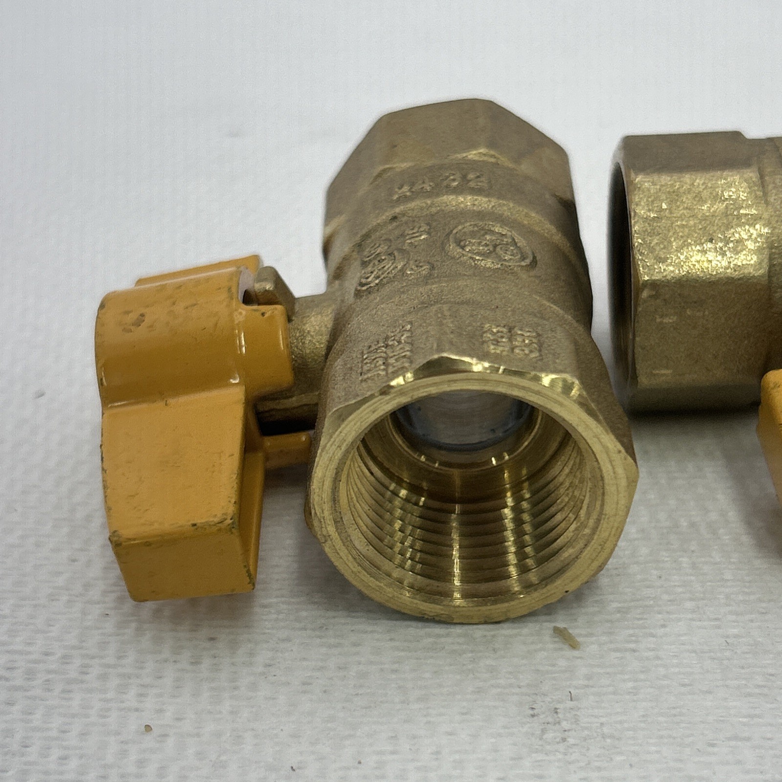 LOT OF 2, GBV02, SHUTT-OFF BRASS VALVE, LPG BALL VALVE 3/4 FNPT 175G