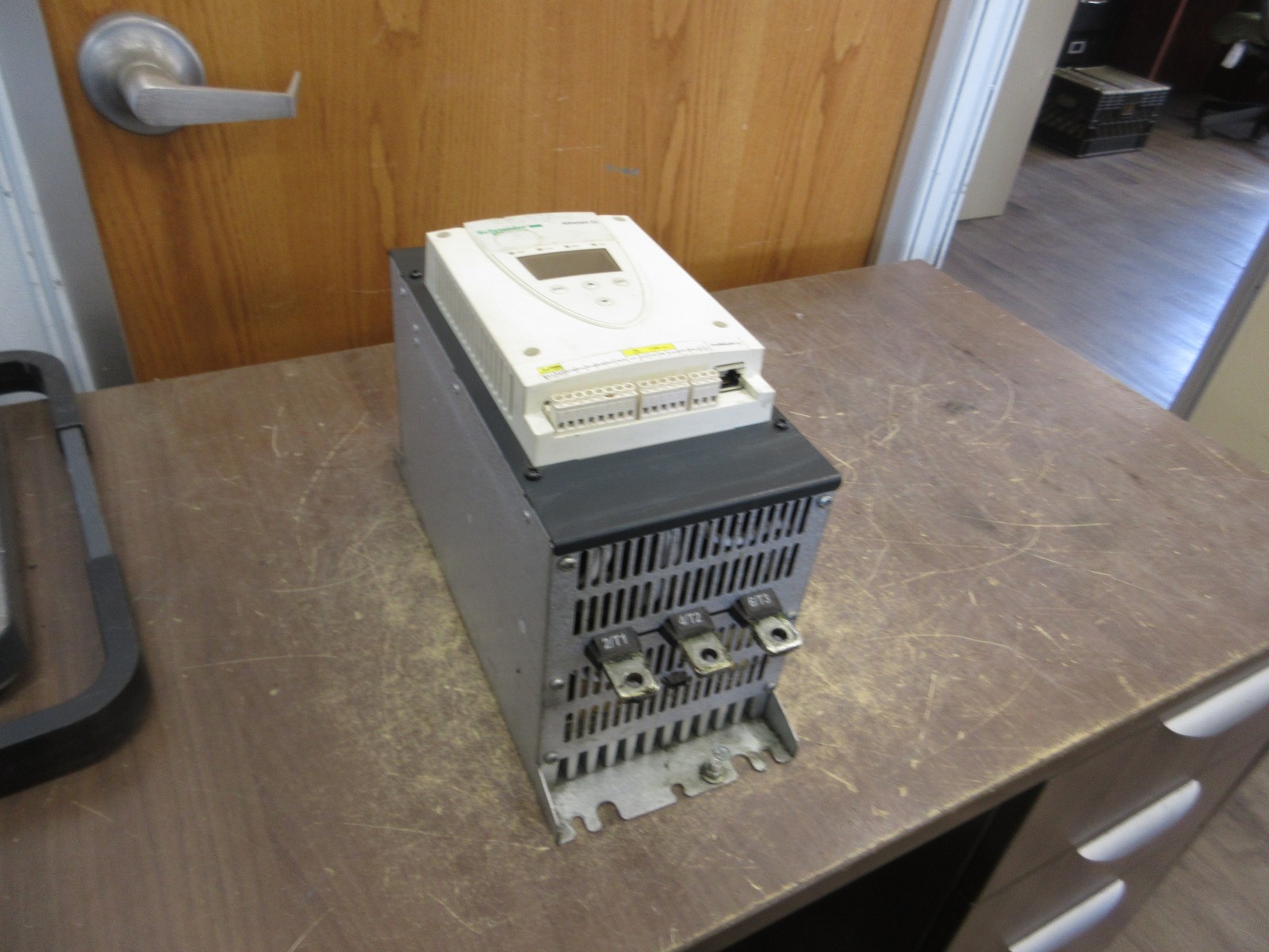 Schneider Electric Altistart 22 Soft Start ATS22C14S6U 125HP 208-600V 3Ph Used