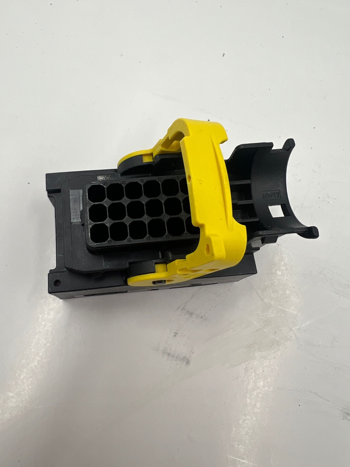 QTY 5 TE Connectivity 21 Pin Wiring Rectangular Female Cable Housing Connector