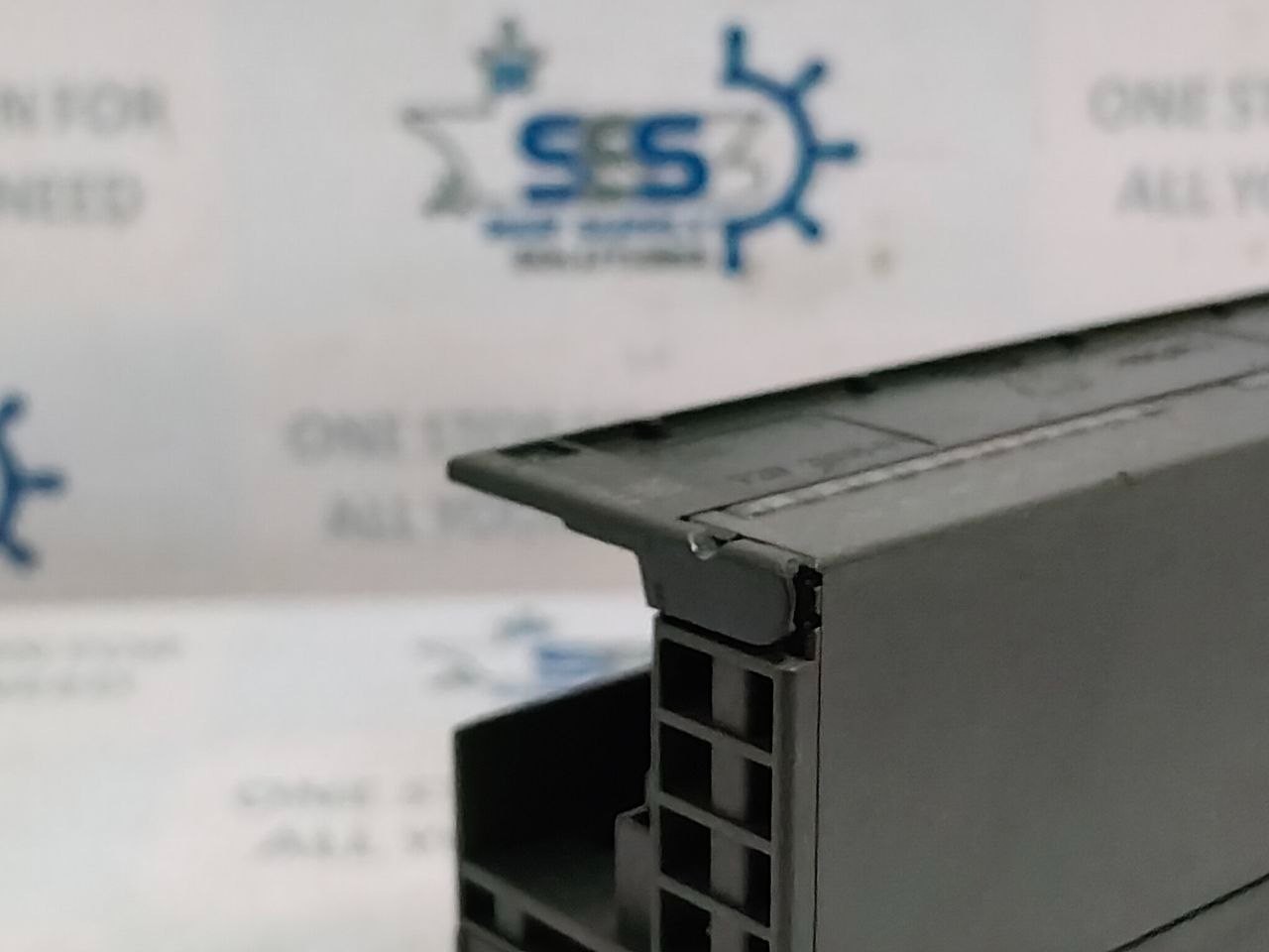Siemens 6ES7 322-1BH01-0AA0 Simatic S7 Digital Output Module