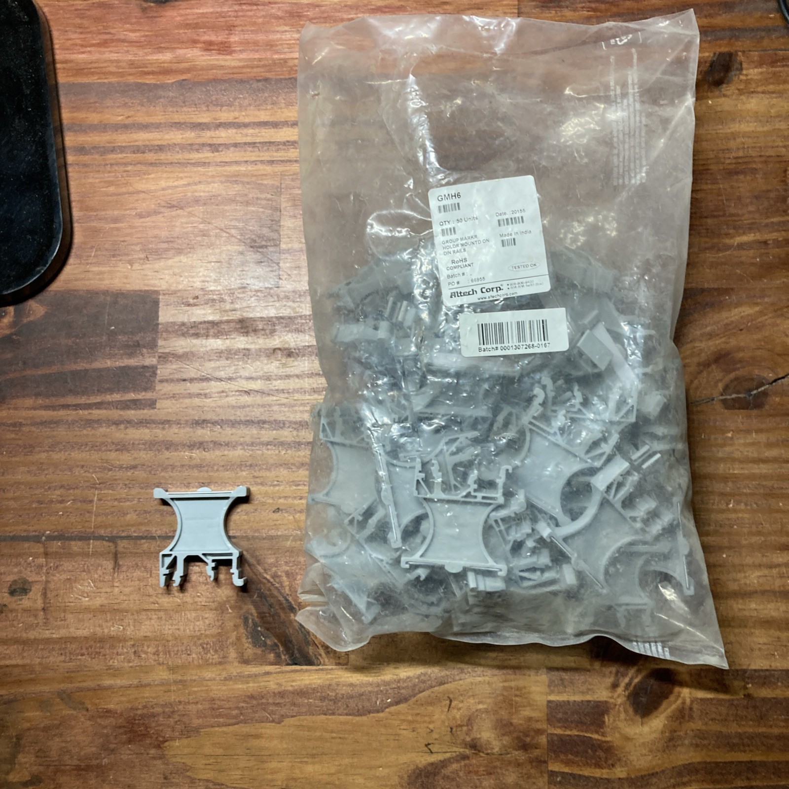 Altech Corp GMH6 Qty of 50. Group Marker Holder Mount On Din Rails