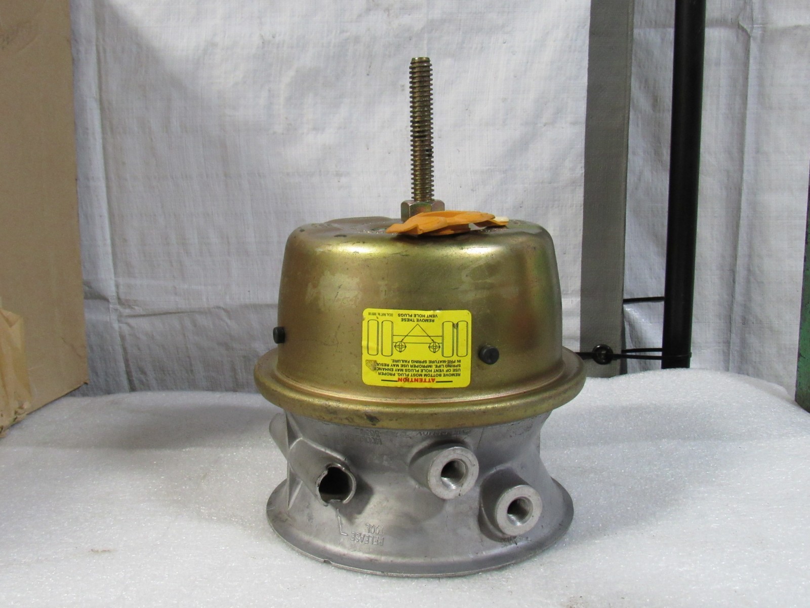 Anchorlok 1128M001-2 Brake Chamber 3636