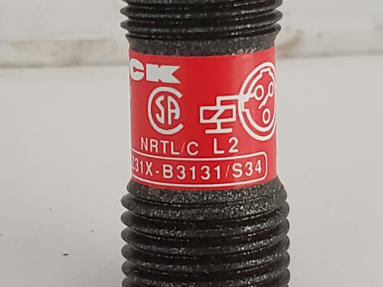TURCK BI2-GT12-AZ31X-B3131/S34 INDUCTIVE SENSOR 35-250V 1 LED (1303500) NIB