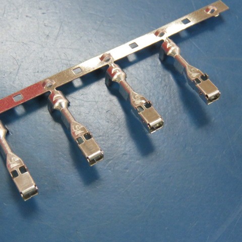 YAZAKI 7116-4151-02 Qty of 100 per Lot TERM 18 FEMALE 2.8 SYSTEM