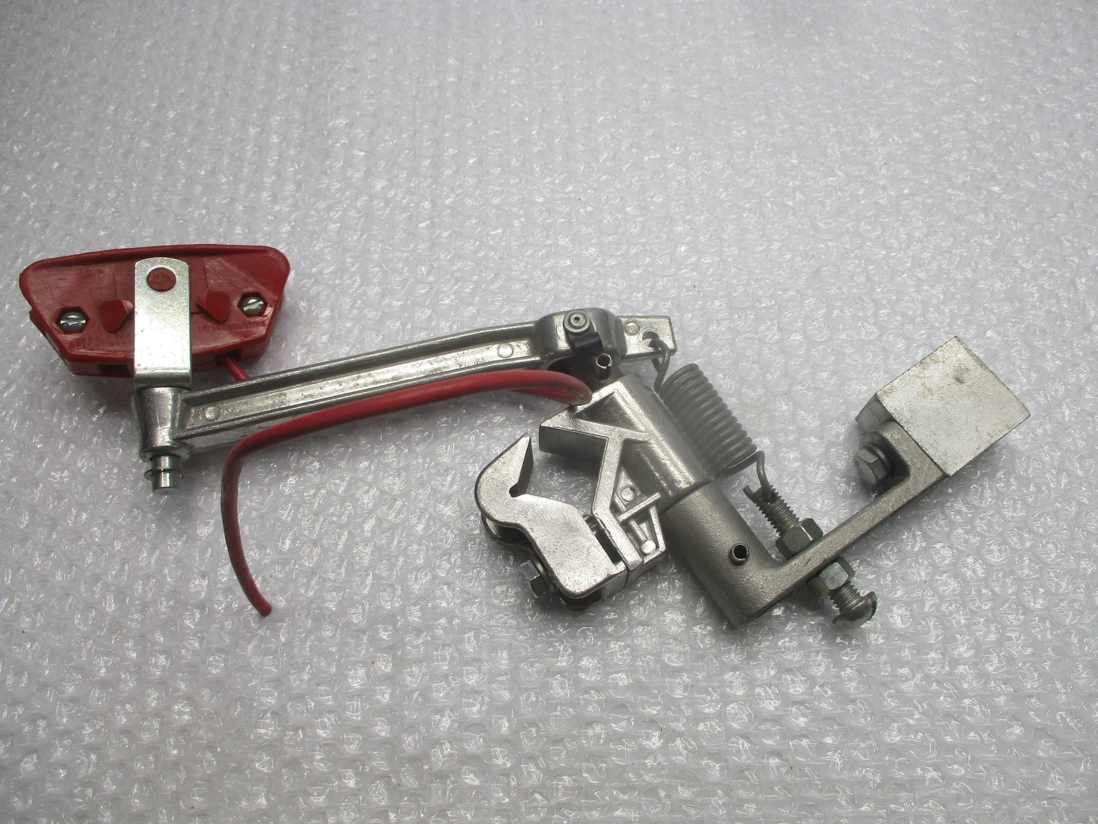 INSUL-8 256B 30A #10AWG COLLECTOR ARM ASSEMBLY UNMP