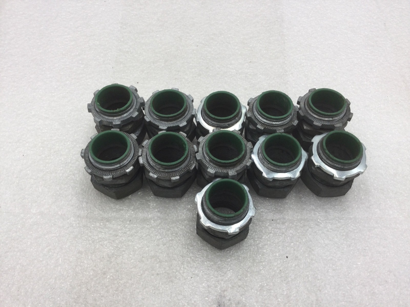 Lot of 11 Mixed Brands 3/4″ Raintight EMT Compression Connector