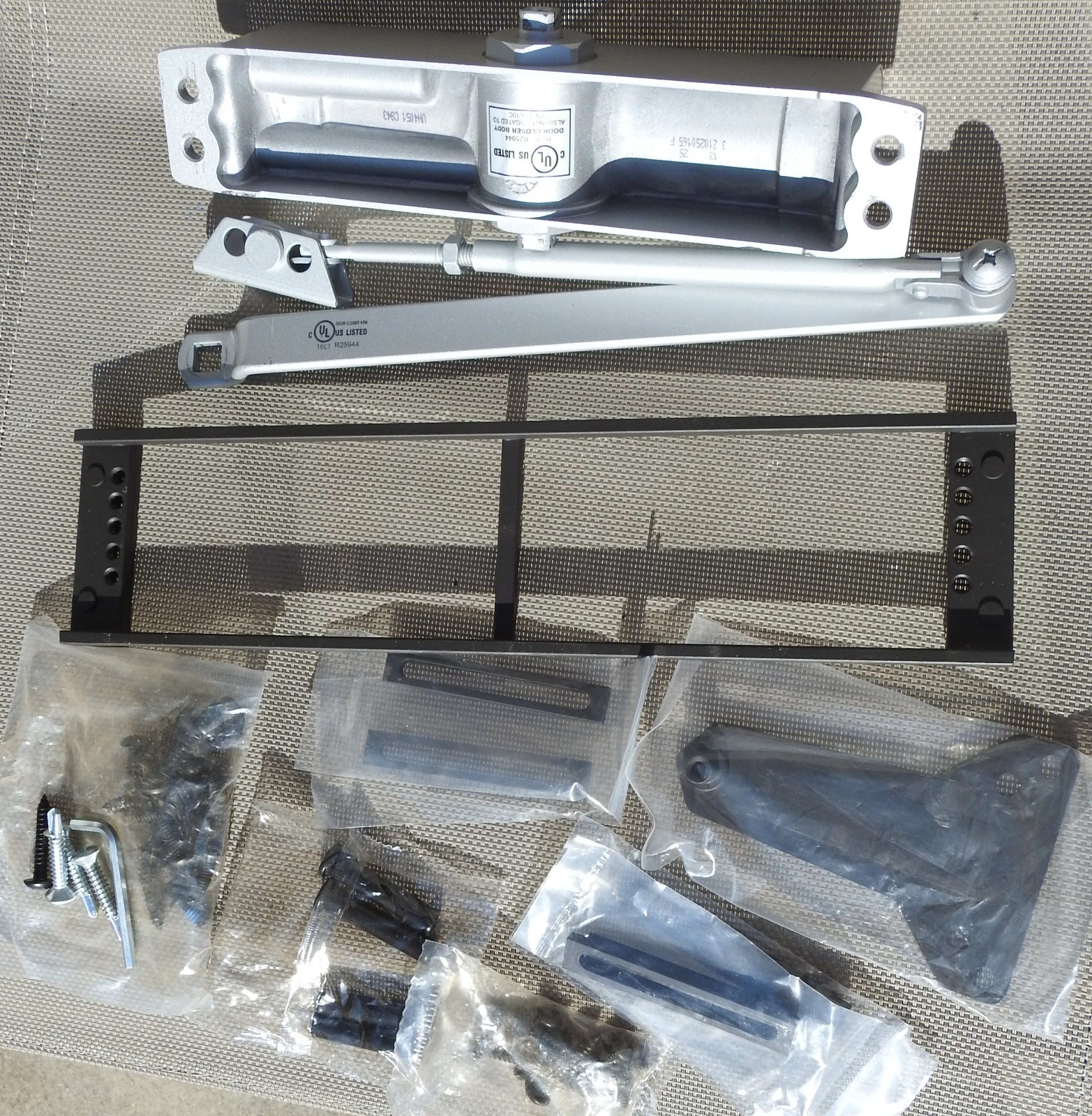 UNIVERSAL HARDWARE Commercial Door Closer