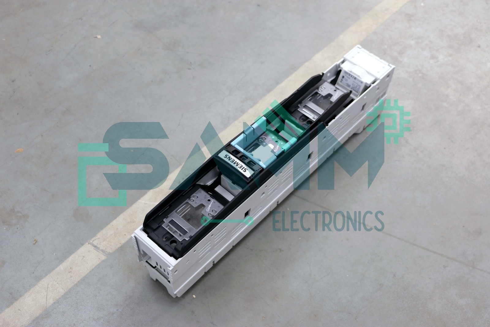 SIEMENS 3NJ4133-3BF01 IN-LINE FUSE SWITCH DISCONNECTOR 3-POLE SELECTABLE New