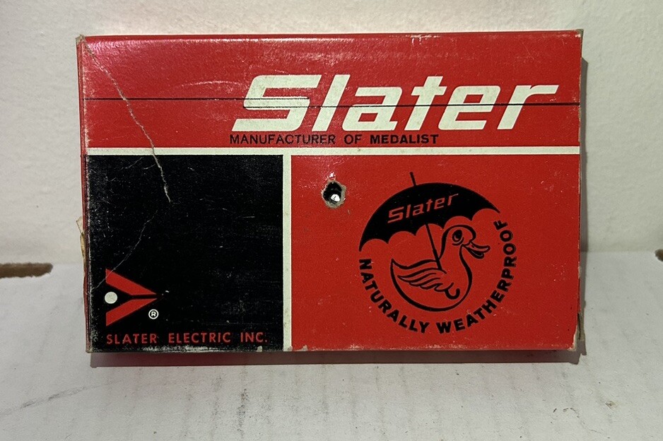 Slater Flip Lid #3780 Weather Resistant Plate With Gasket NOS