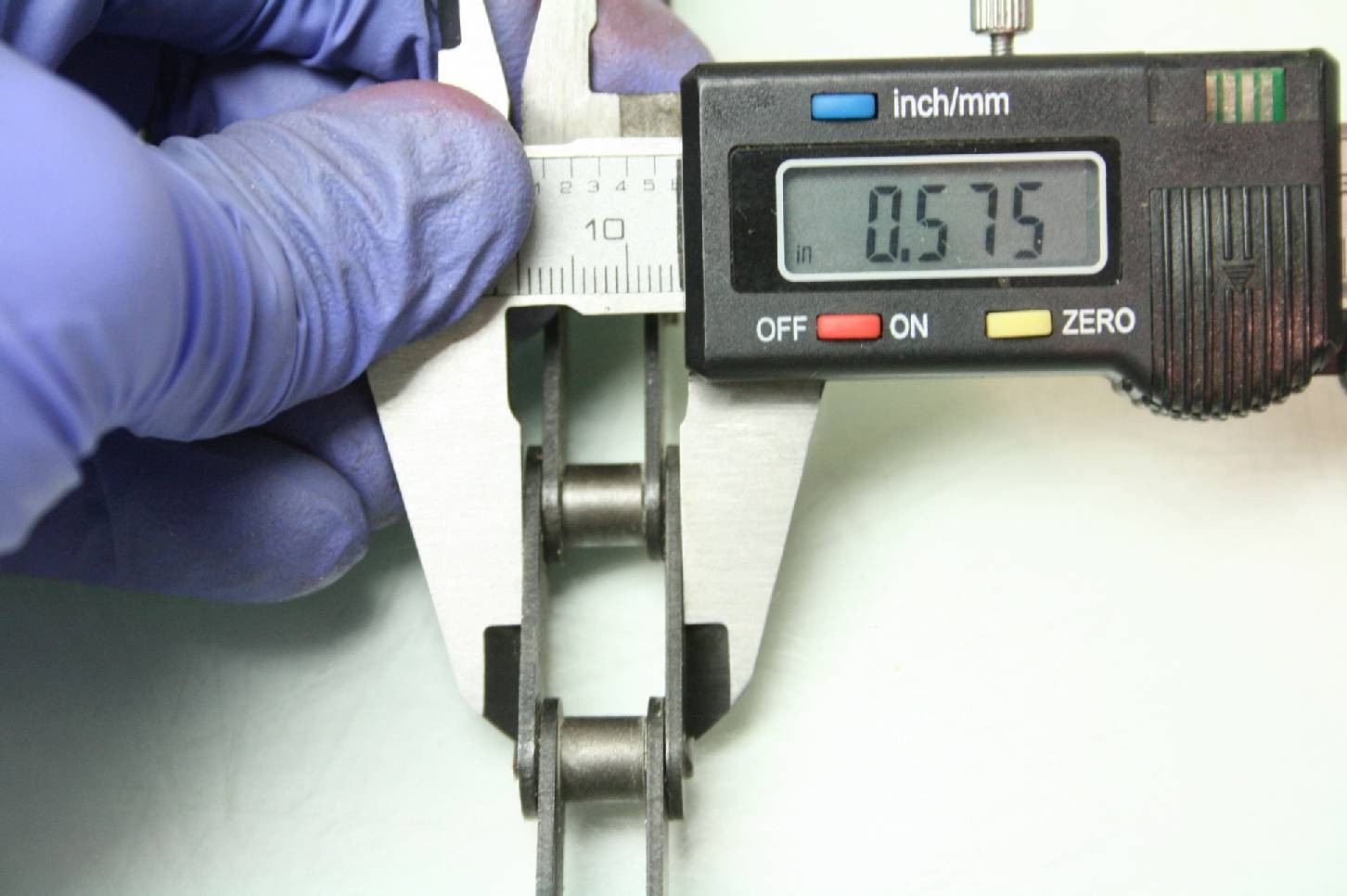 Unused HKK C2040 RIV Conveyor Roller Chain 1″ Pitch 186″ Long