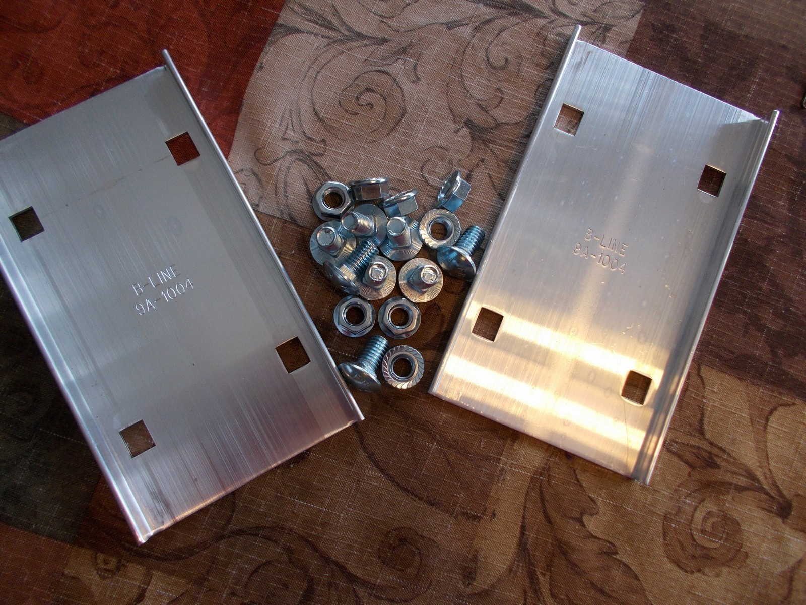 NEW B-Line 9A-1004 Splice Plate 6-7″ Wedge Lock *FREE SHIPPING*