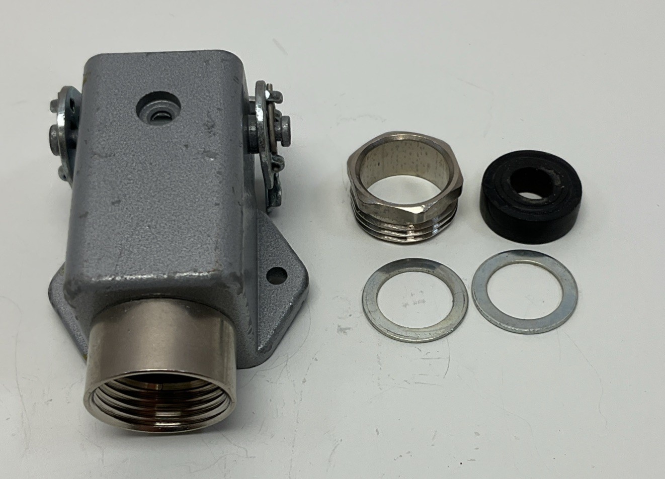 Lapp 10.4245 Surface Mount Base for Epic HA Series Connector