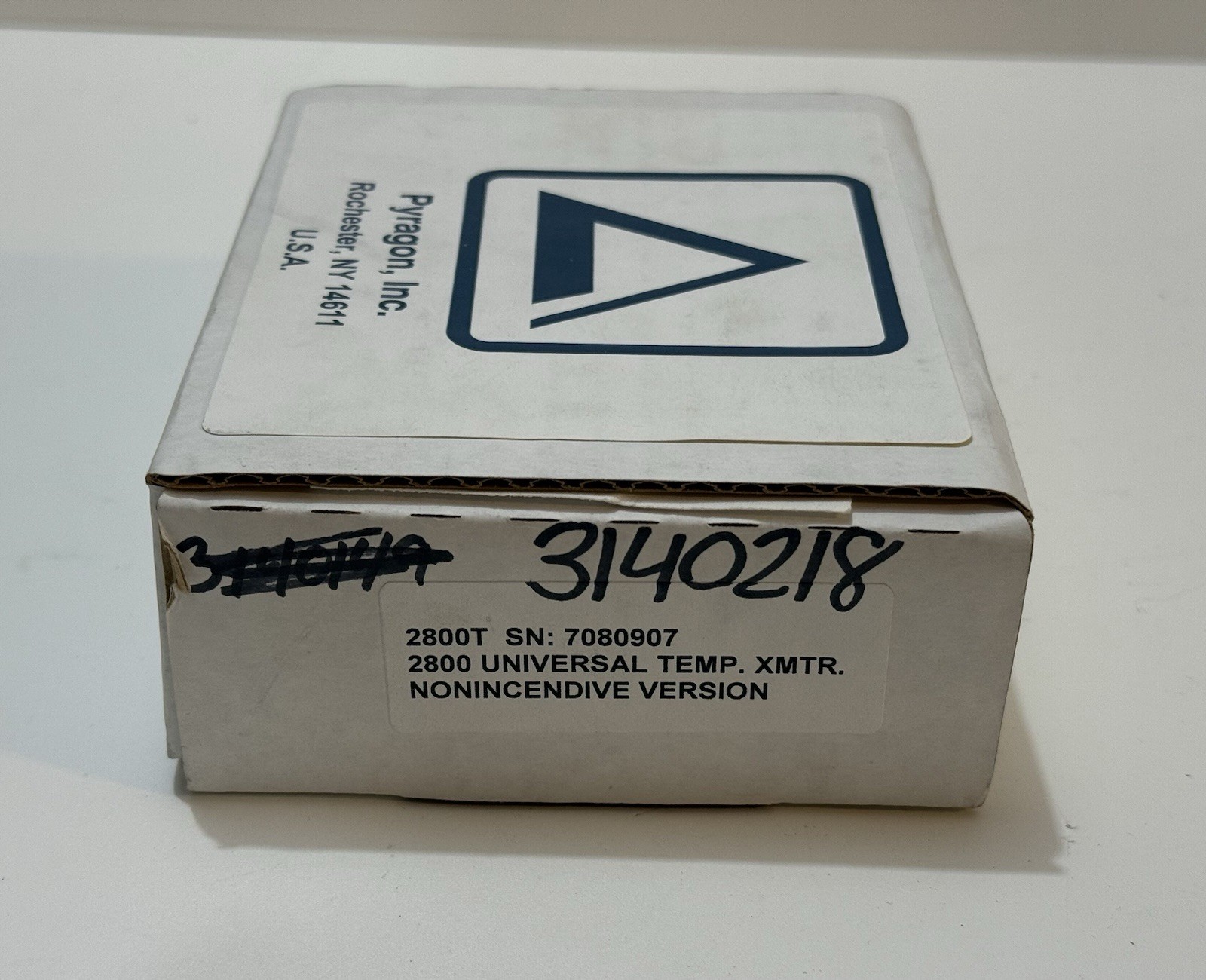 Pyragon 2800T Universal Temperature Transmitter – Unused NOS