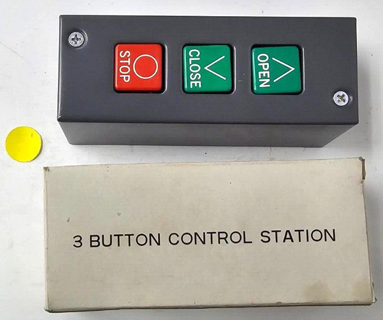 U.S. GEAR 3 BUTTON CONTROL STATION; OPEN/CLOSE/STOP; AC