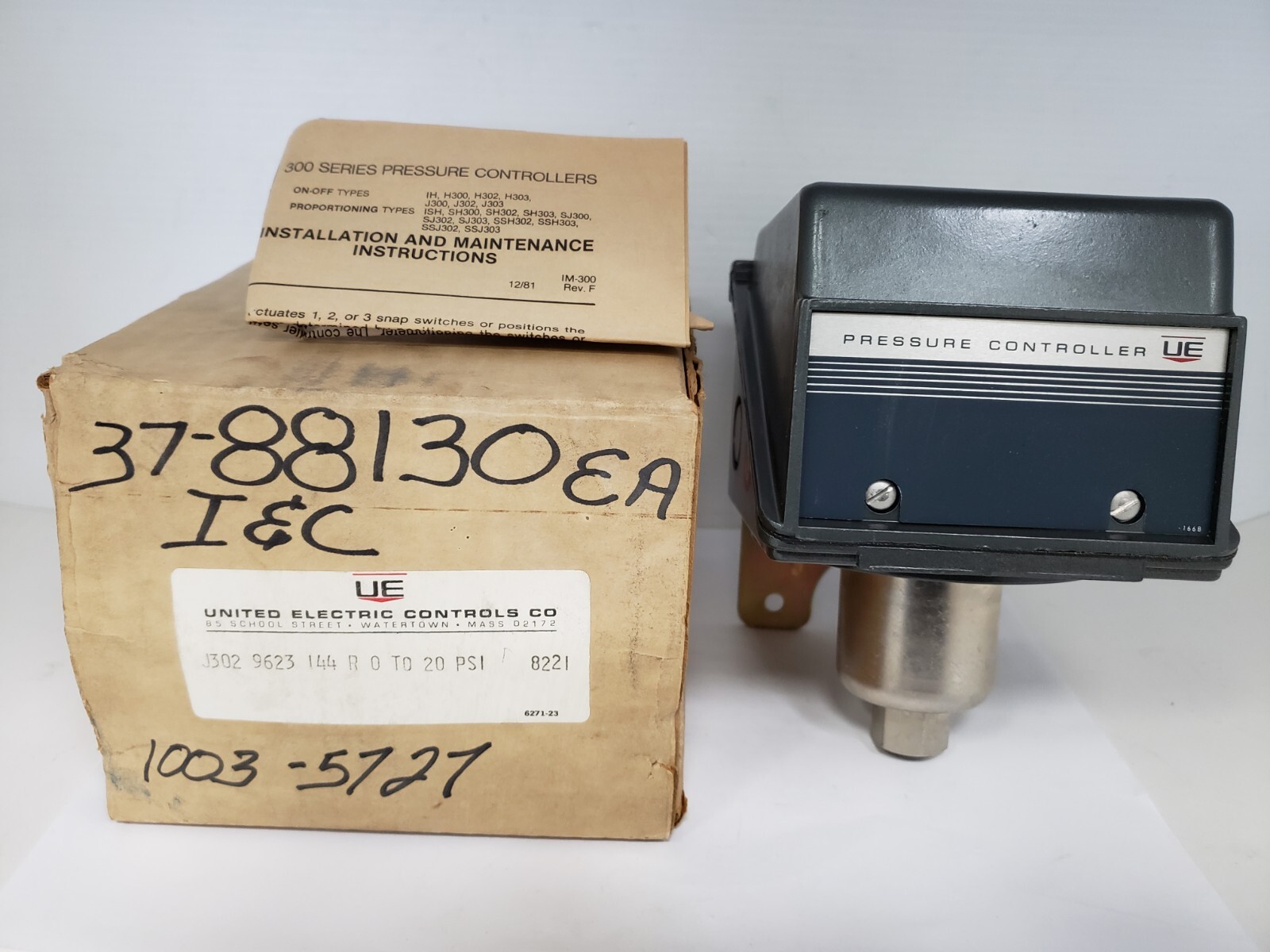 UNITED ELECTRIC J302 8211 9623 144 PRESSURE SWITCH 15A 125/250VAC NIB