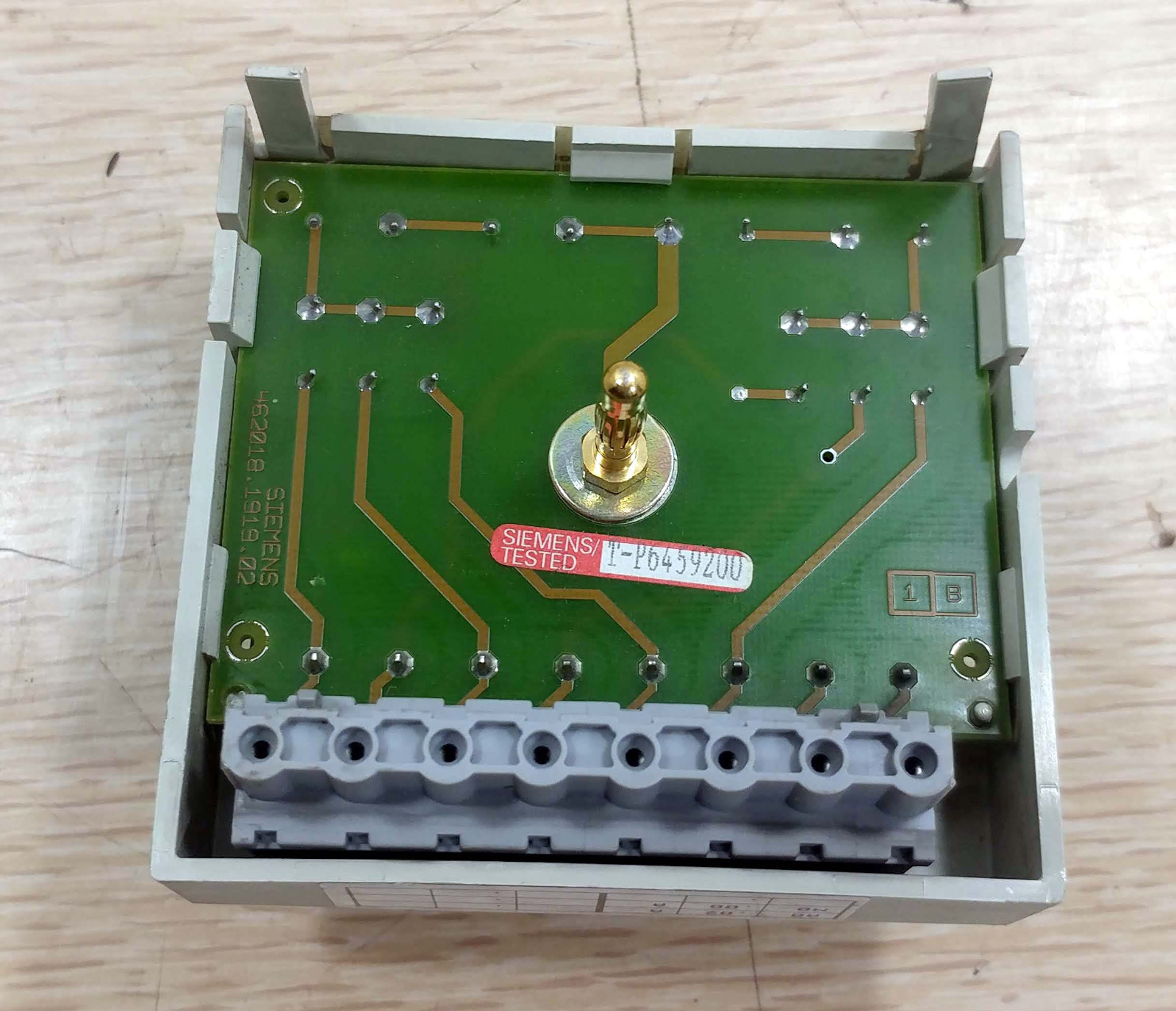 1 USED SIEMENS 6SN1111-0AB00-0AA0 VERSION A SURGE ARRESTER ***MAKE OFFER***
