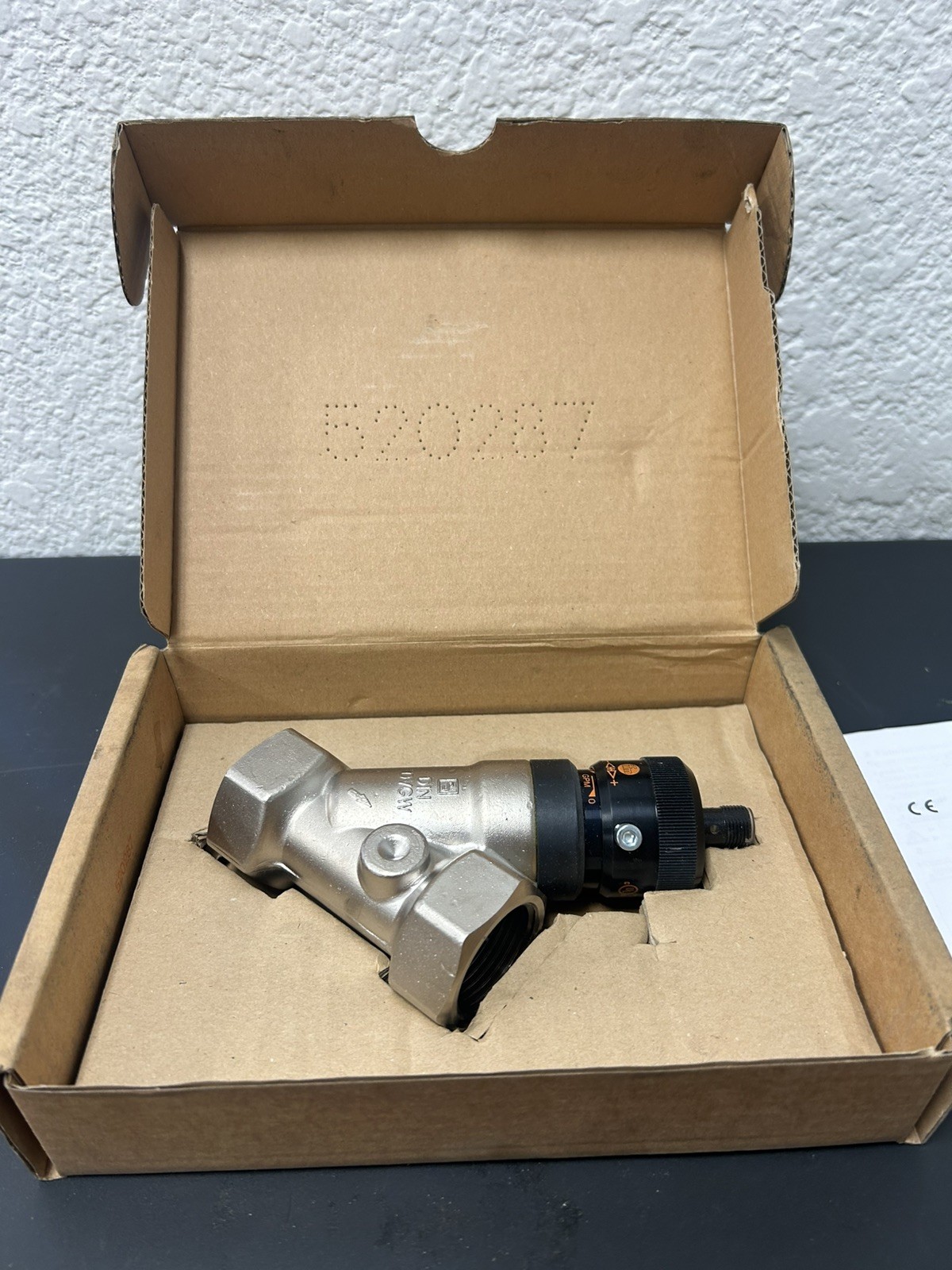 ifm SBN346 1″ Flow Switch w/Back Flow Stop NEW in Box Shipped Priority Mail
