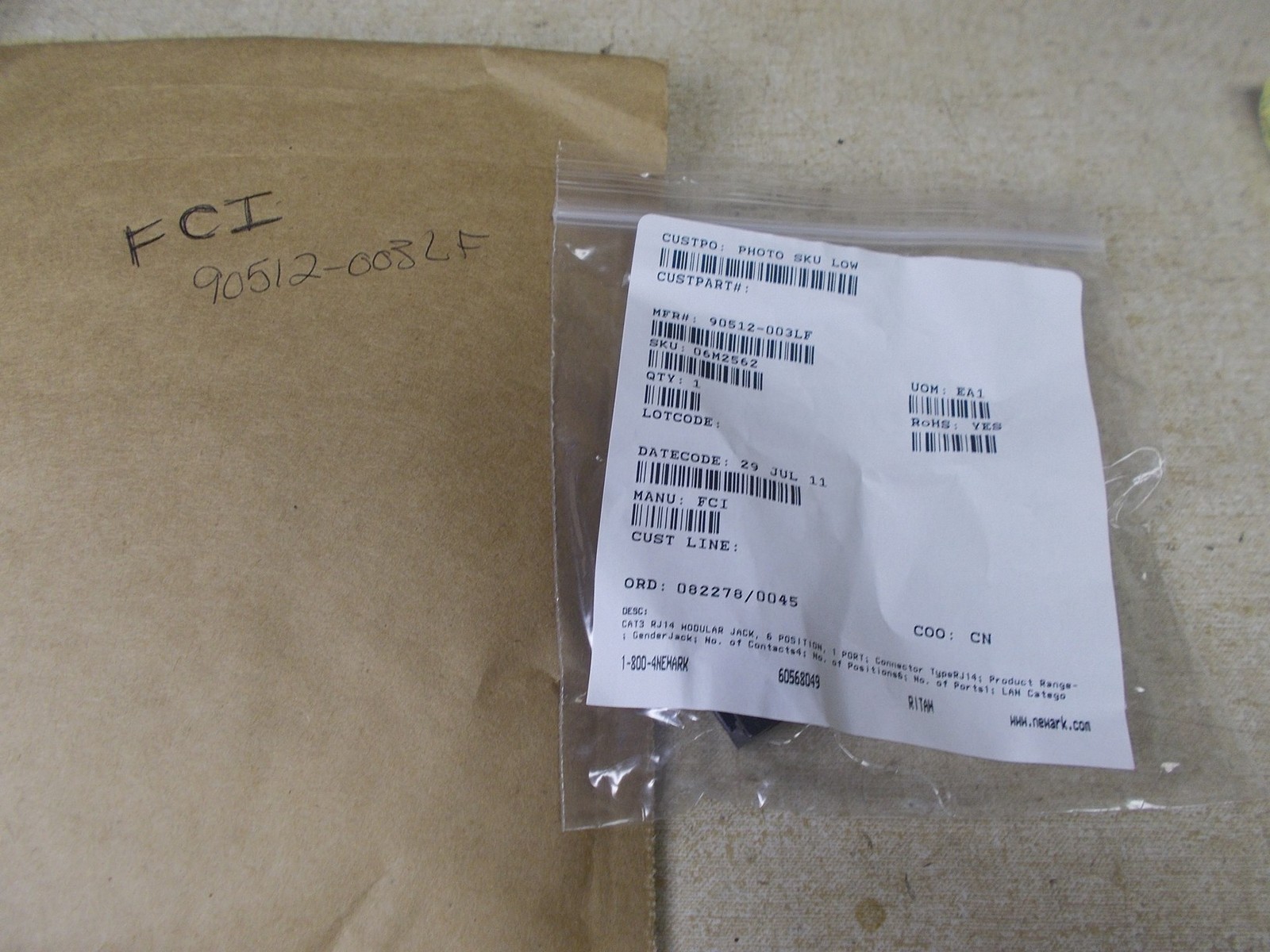 NEW FCI Modular Jack 90512-003LF *FREE SHIPPING*