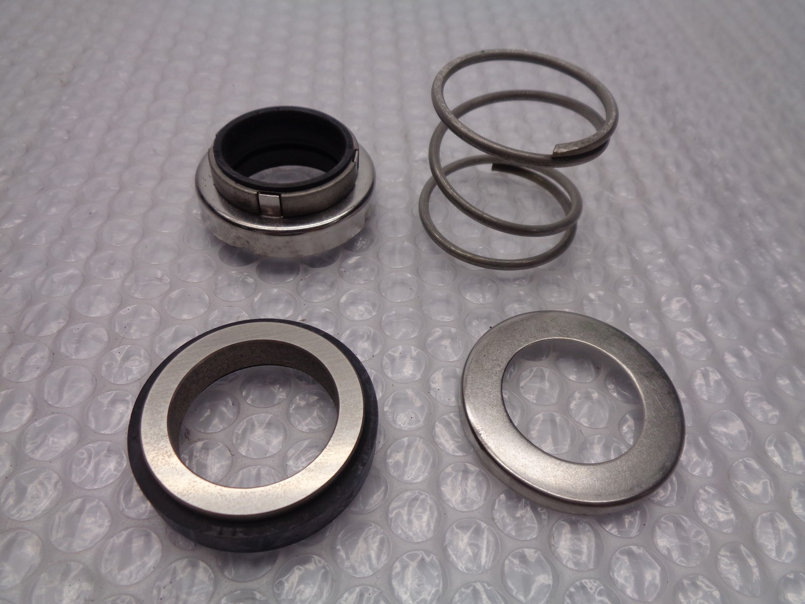 INDUSTRIAL SPARE 712-0907-749 PUMP SEAL LOT OF 2 NSNP