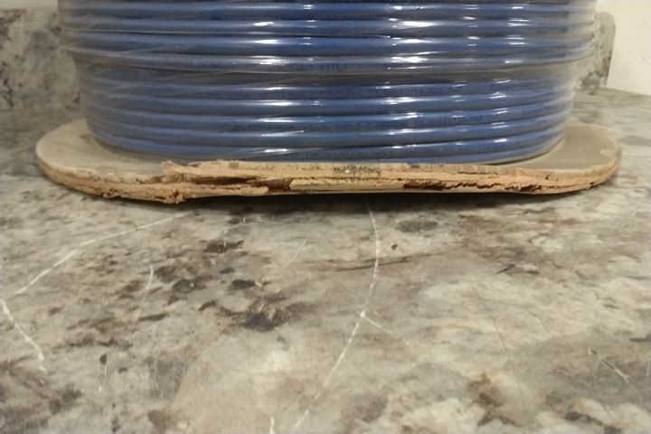 Monoprice 18617 1,000 Ft Cable Length 24 AWG Blue Data Cable