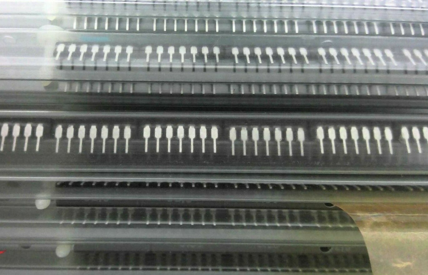 Lot of 100 SGS-Thomson LM339-J Quad Comparator IC LM339J NEW