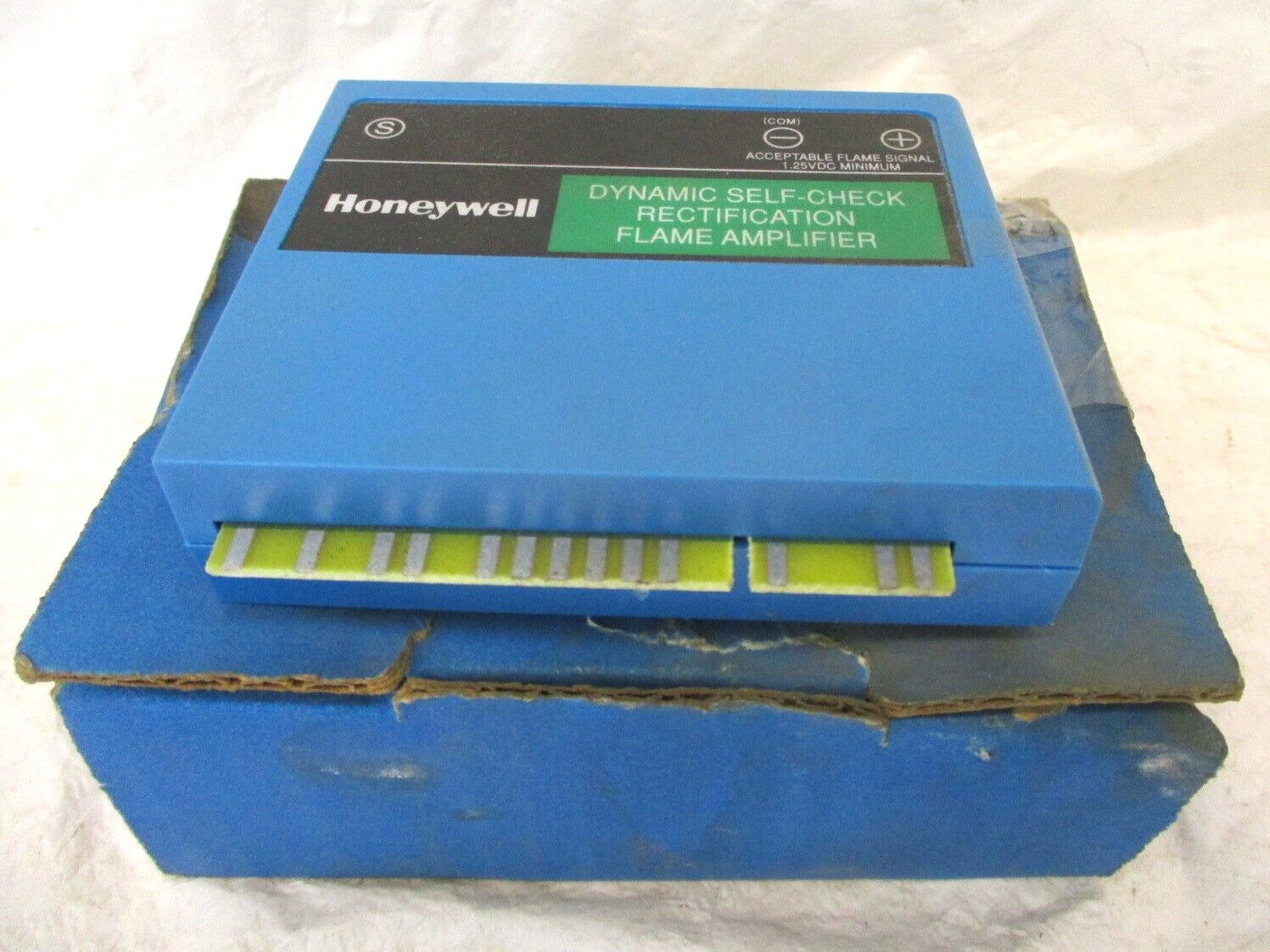 Honeywell R7847 C 1005 97-4685E Flame Amplifier A6988WVS