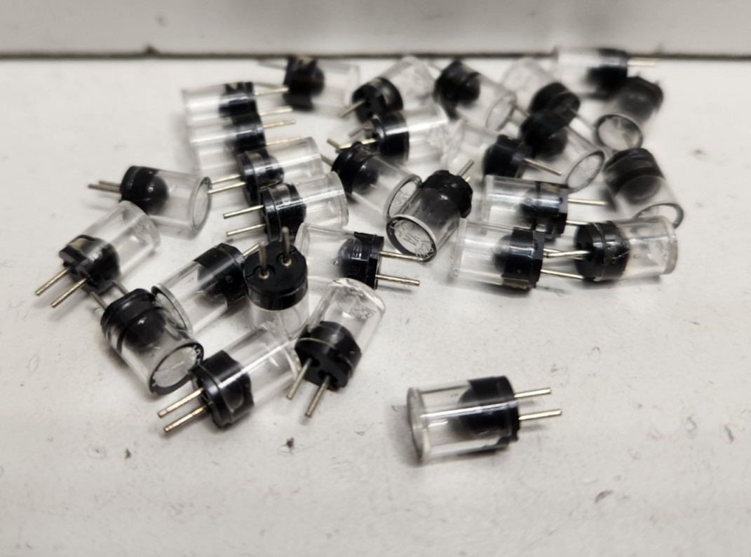 LOT OF 28 NEW NO BOX! LITTELFUSE 1A 125V MICRO FUSES 273001