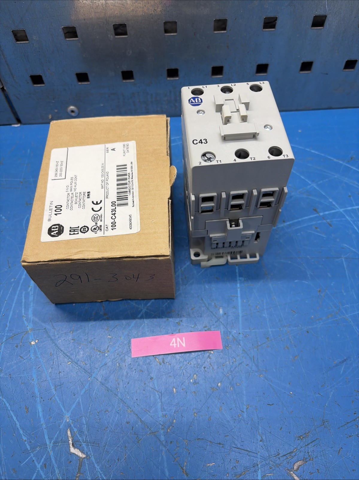 New! Allen Bradley 100-C43L00 Contactor 100-C43*00, 208-240V 60Hz Coil Ser A NIB