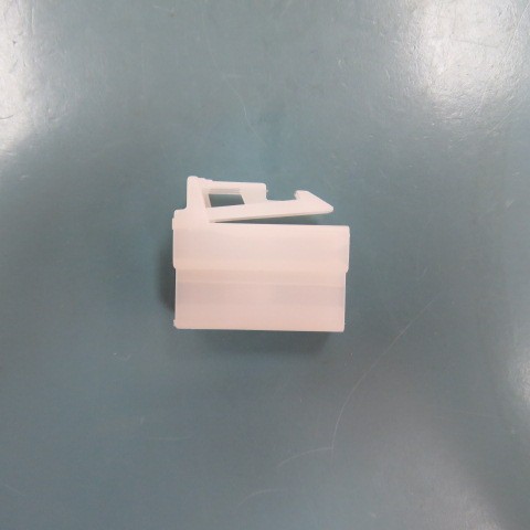 YAZAKI 7123-2825 Qty of 100 per Lot 2 Way Natural (WHITE) Connector