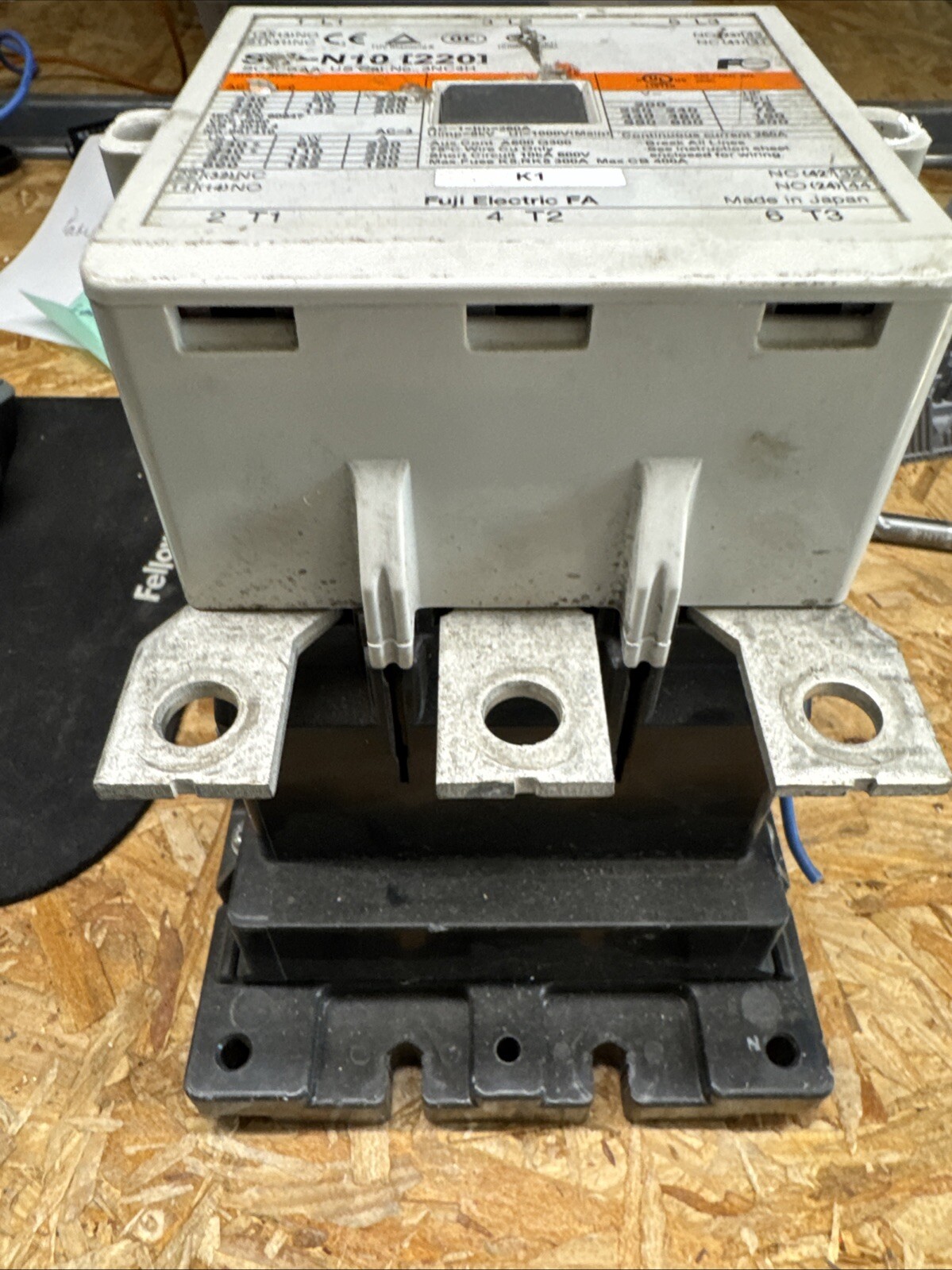 Fuji Electric SC-N10[220] Contactor 3NC4H 24V AC/DC Coil 220A TESTED