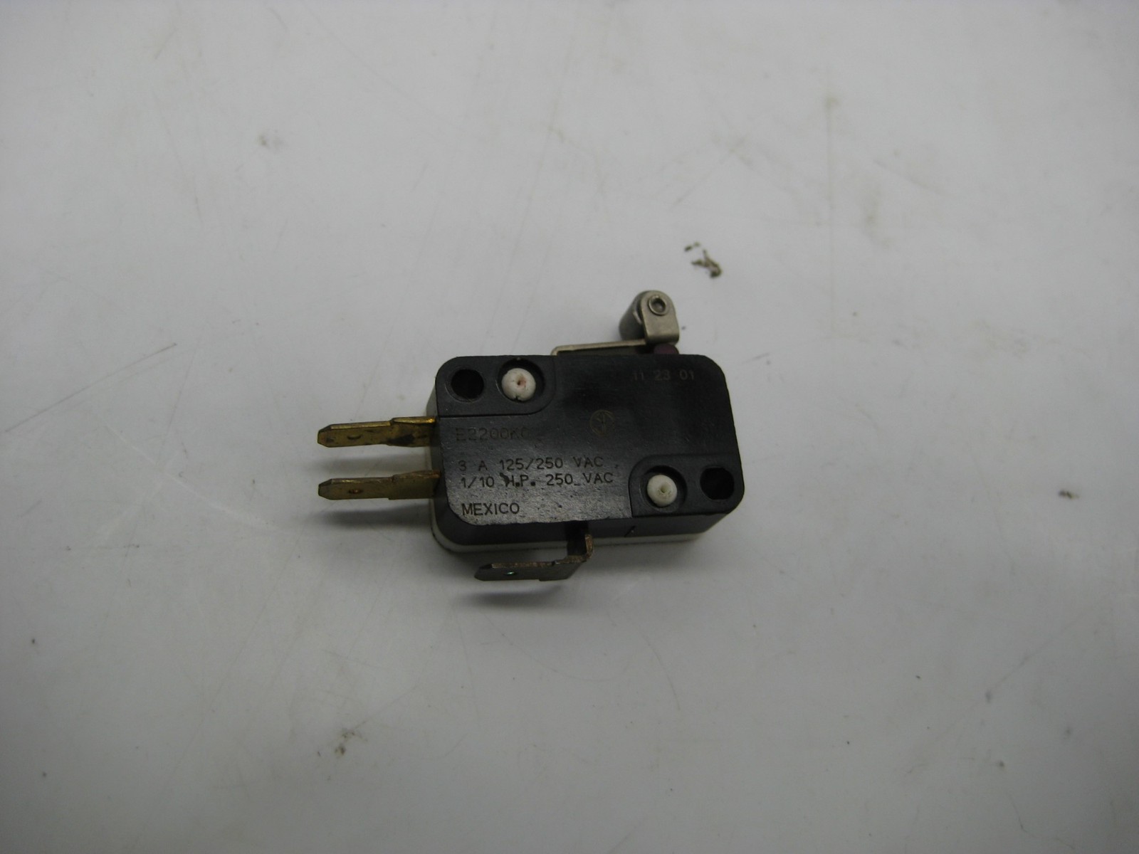 CHERRY E2200KO 3A MICROSWITCH (AS PICTURED) NSNP
