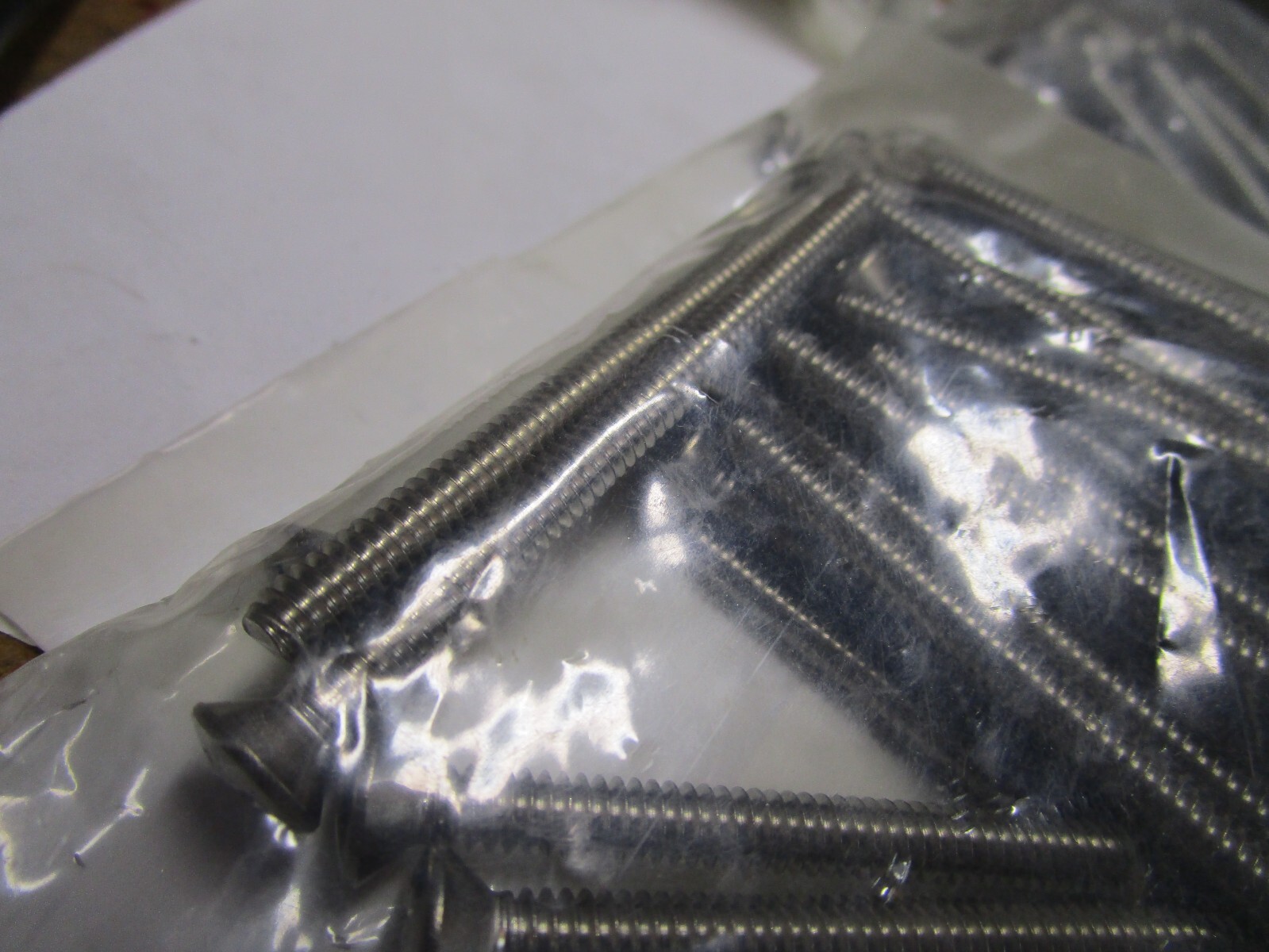 #8-32 x 3″ Phillips Oval Head Grade 18-8 Stainless Steel Machine Screw QTY 100