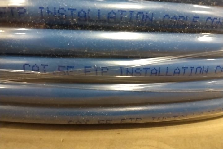 Monoprice 18617 1,000 Ft Cable Length 24 AWG Blue Data Cable