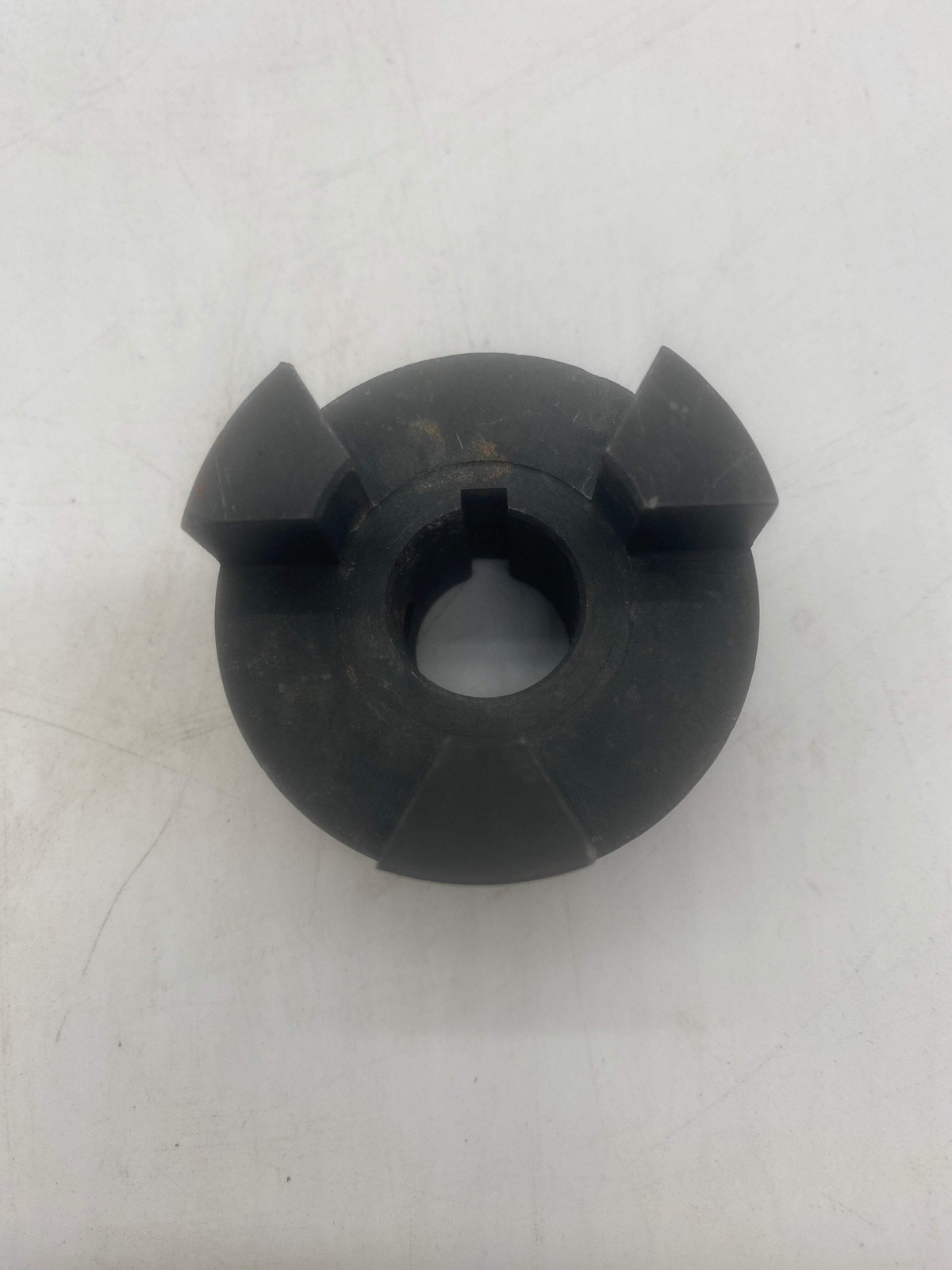 Lovejoy L095 3/4” Jaw Coupling w/ Keyway, Rubber *Lot of (5)* (Open Box)