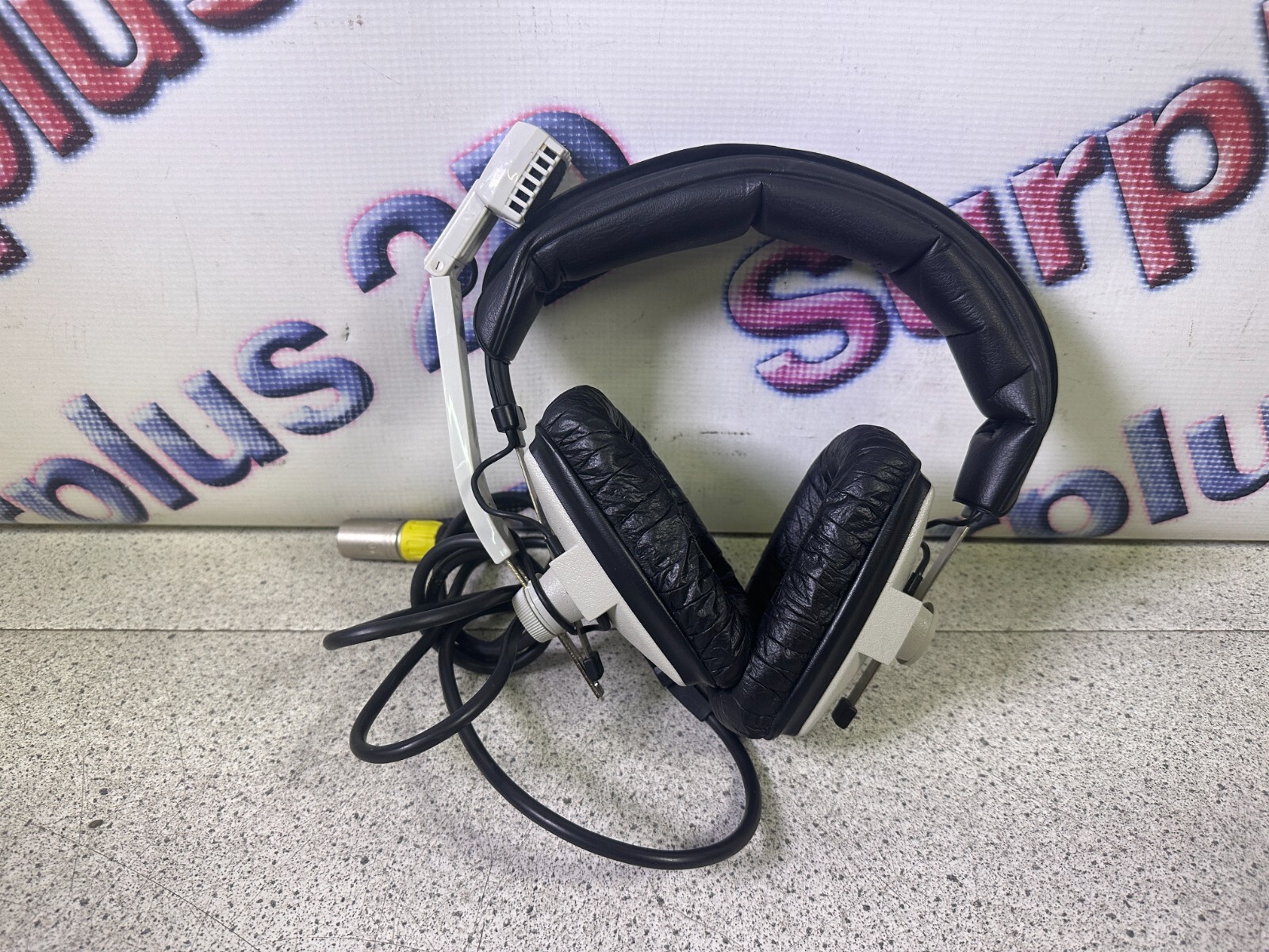 Beyerdynamic DT 109 2×50Ω Headset/Mic W/ Neutrik XLR 5 Pin Connector