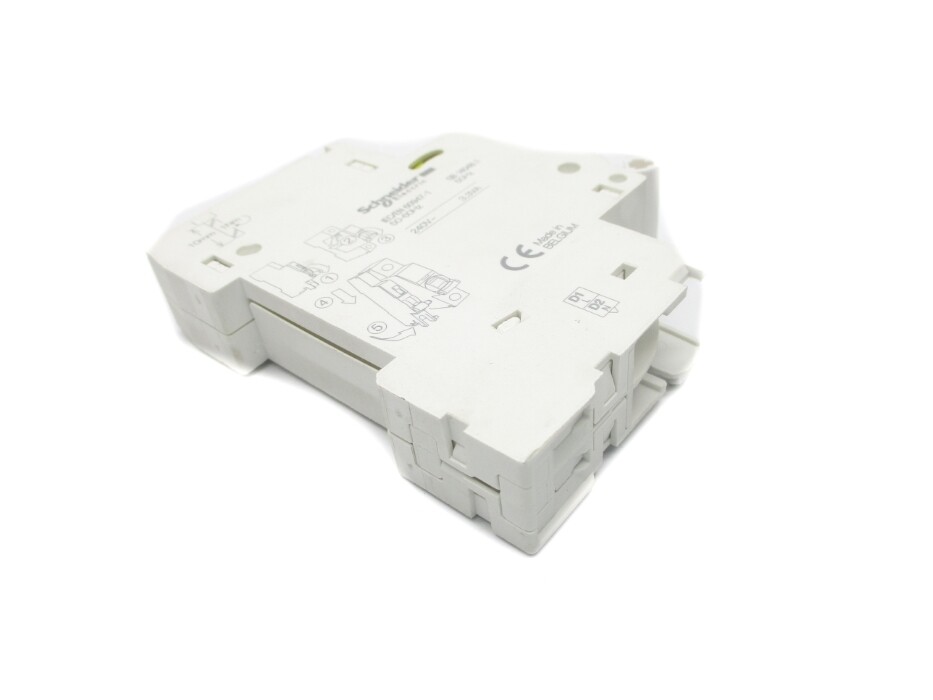 SCHNEIDER ELECTRIC A9A26960 220-240V NSNP