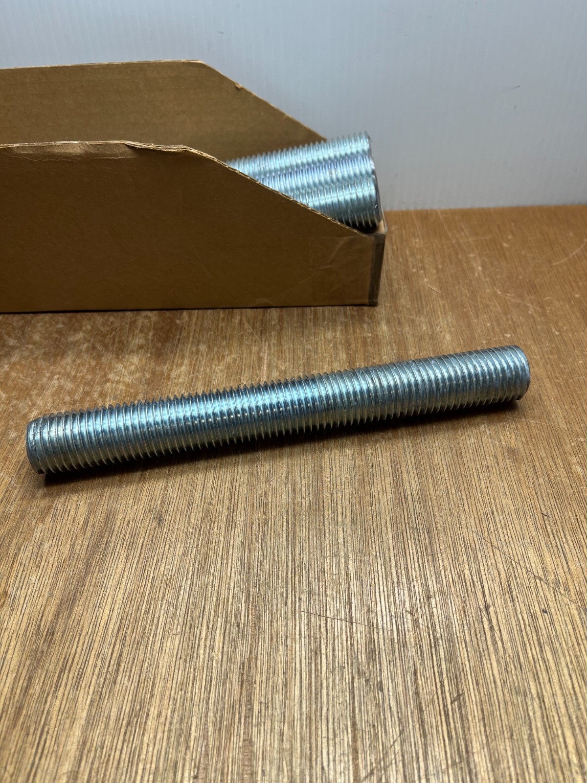 M30-3.5mm X 9-3/4″ Fully Threaded Allthread Rod Zinc Plated Steel Class 4.8