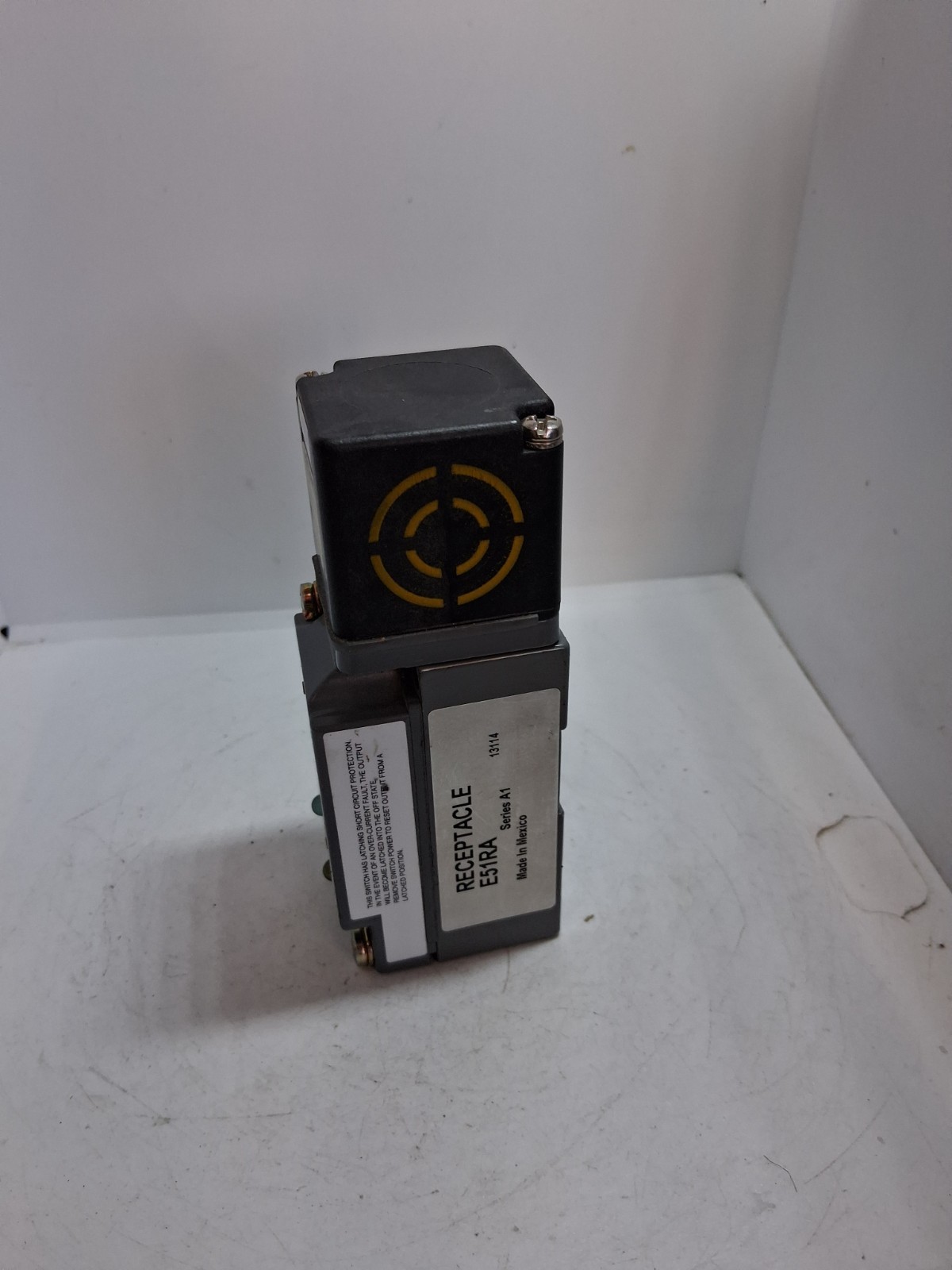 EATON ES1ALS1 PROXIMITY SENSOR LIMIT SWITCH 20-254V 50/60HZ 500MA 3A NNB