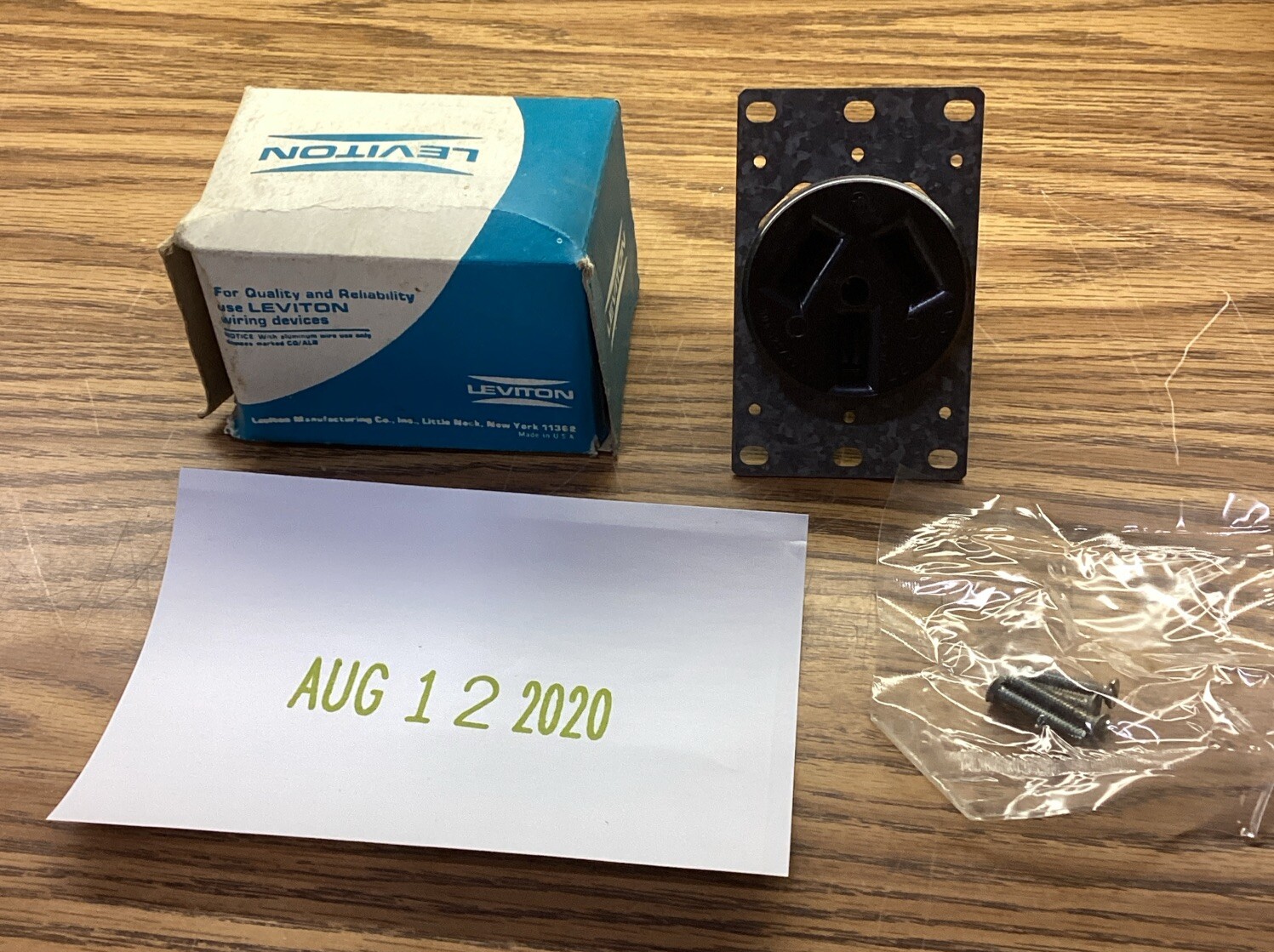 NOB Leviton 98479-90-20-37 Duplex Receptacle Outlet