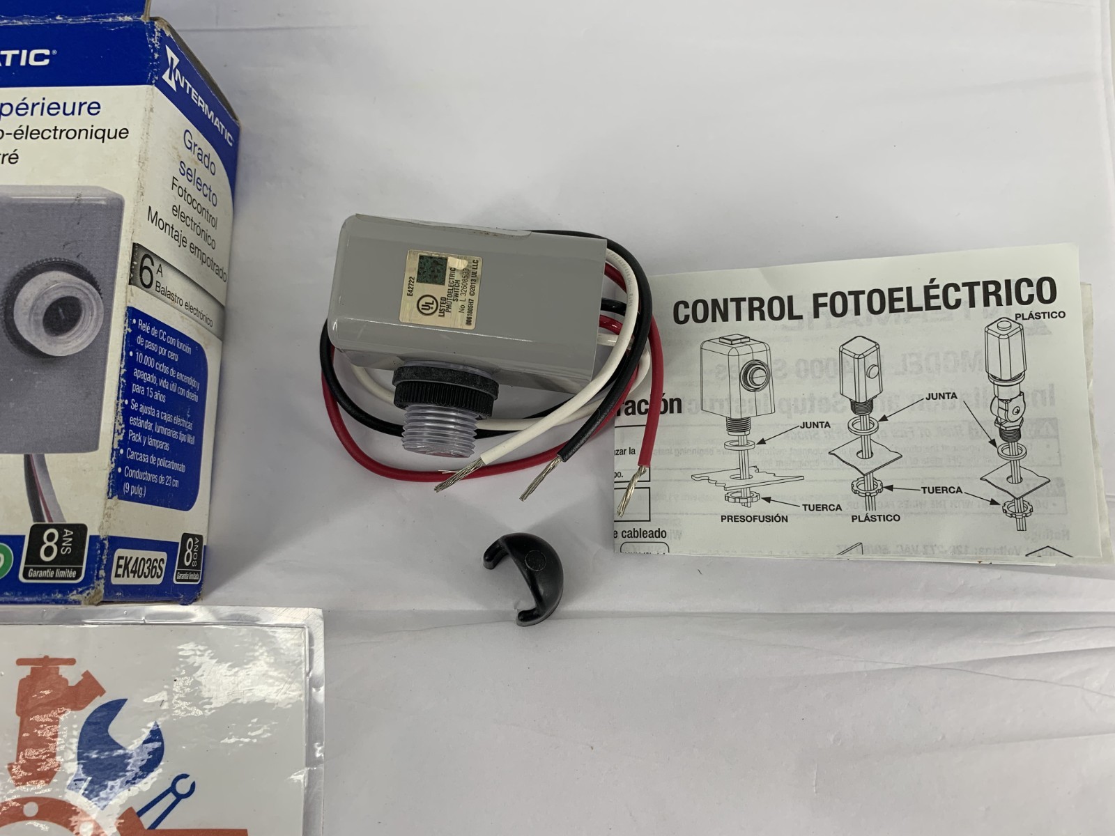 Intermatic EK4036S NightFox Button Electronic Photocontrol Automatic Dusk/Dawn