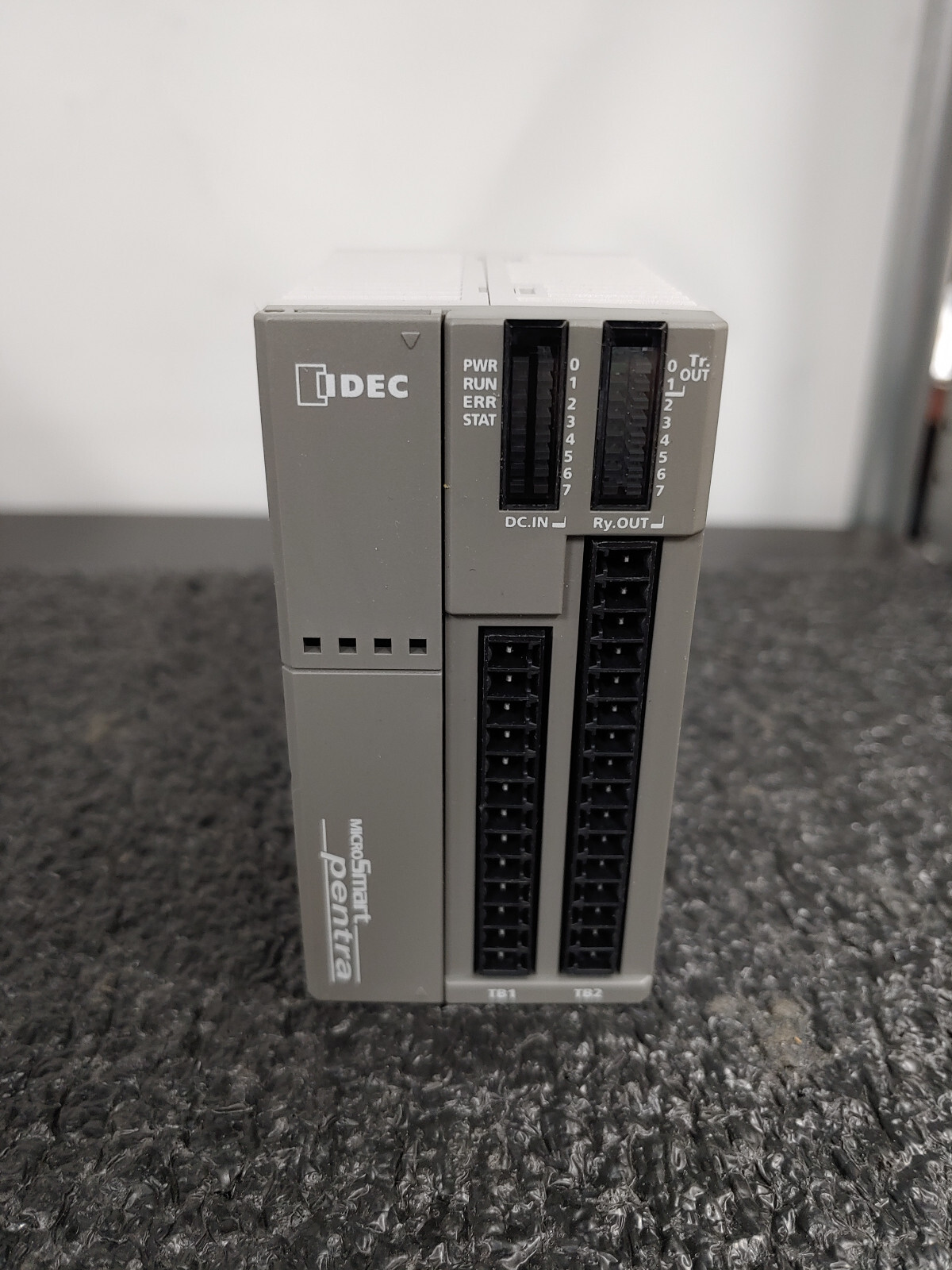 IDEC MICROSMART PENTRA FC5A-D16RS1 PLC 16I/O CPU Relay/Src Output Module