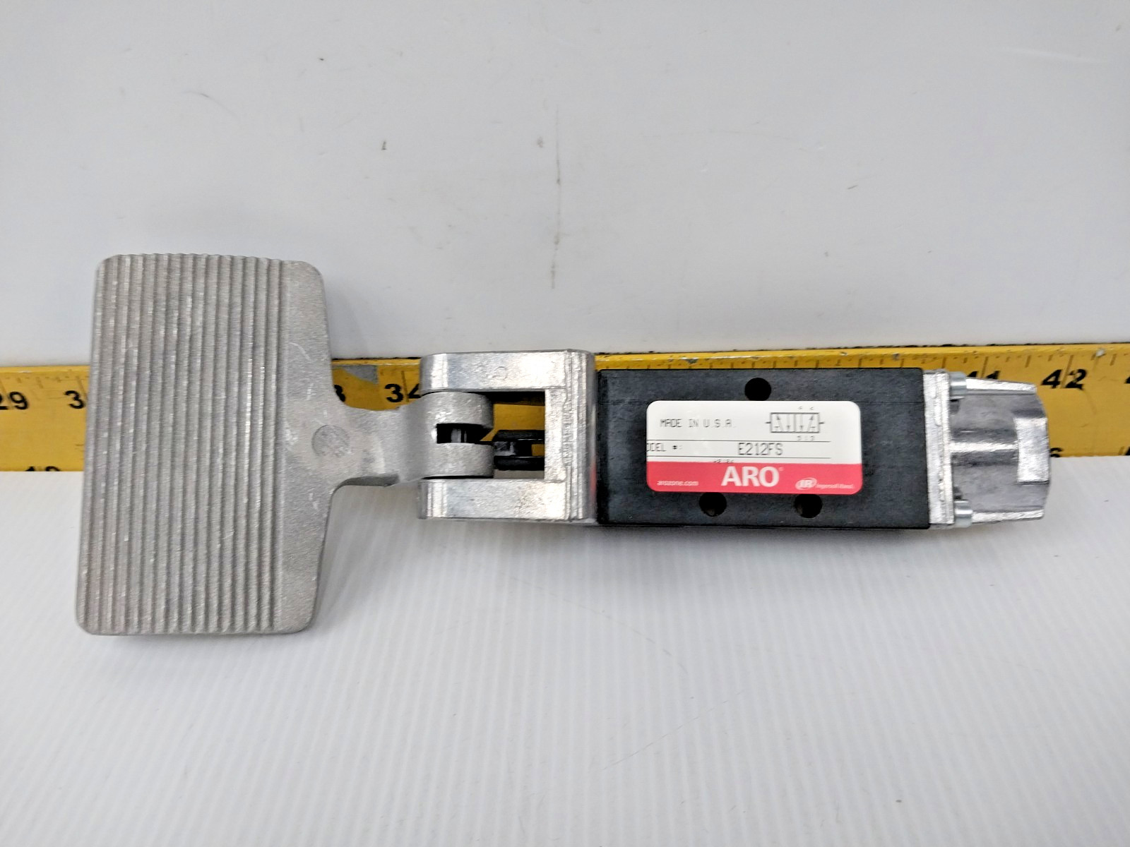 New Ingersoll Rand ARO Foot Pedal Manual Air Control Valve E212FS