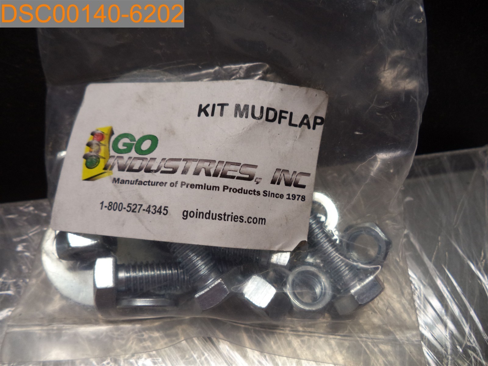 GO INDUSTRIES Dual Wheel Mud Flap w/ Bracket, KIT 70738, 805922707385