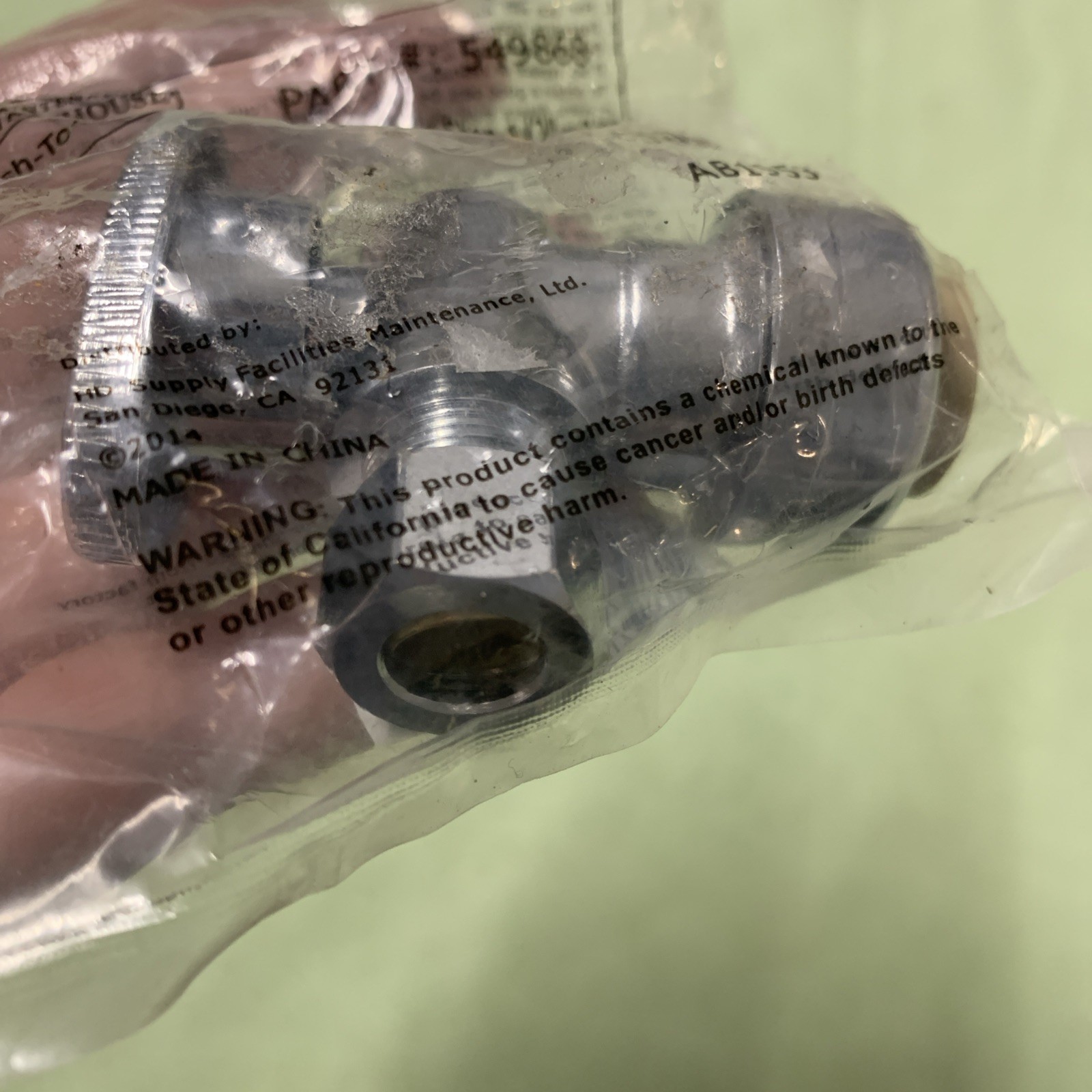 Maintenance Warehouse 549868 Push-to-Connect Qtr-Turn Angle Stop 1/2″ x 3/8″