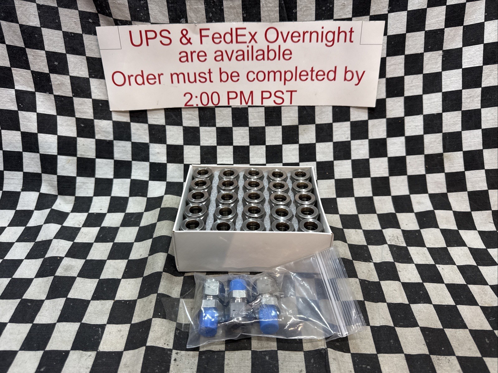 SWAGELOK Male Connector 1/2 TUBE x 9/16-20, SS-810-1-0215, SS81010215, LOT OF 28